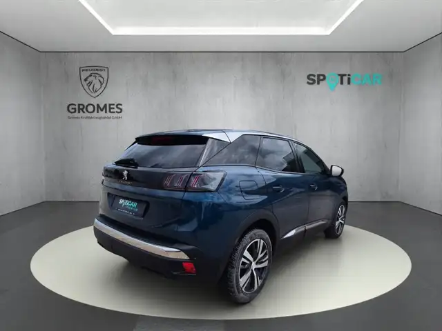 Peugeot 3008 view 3