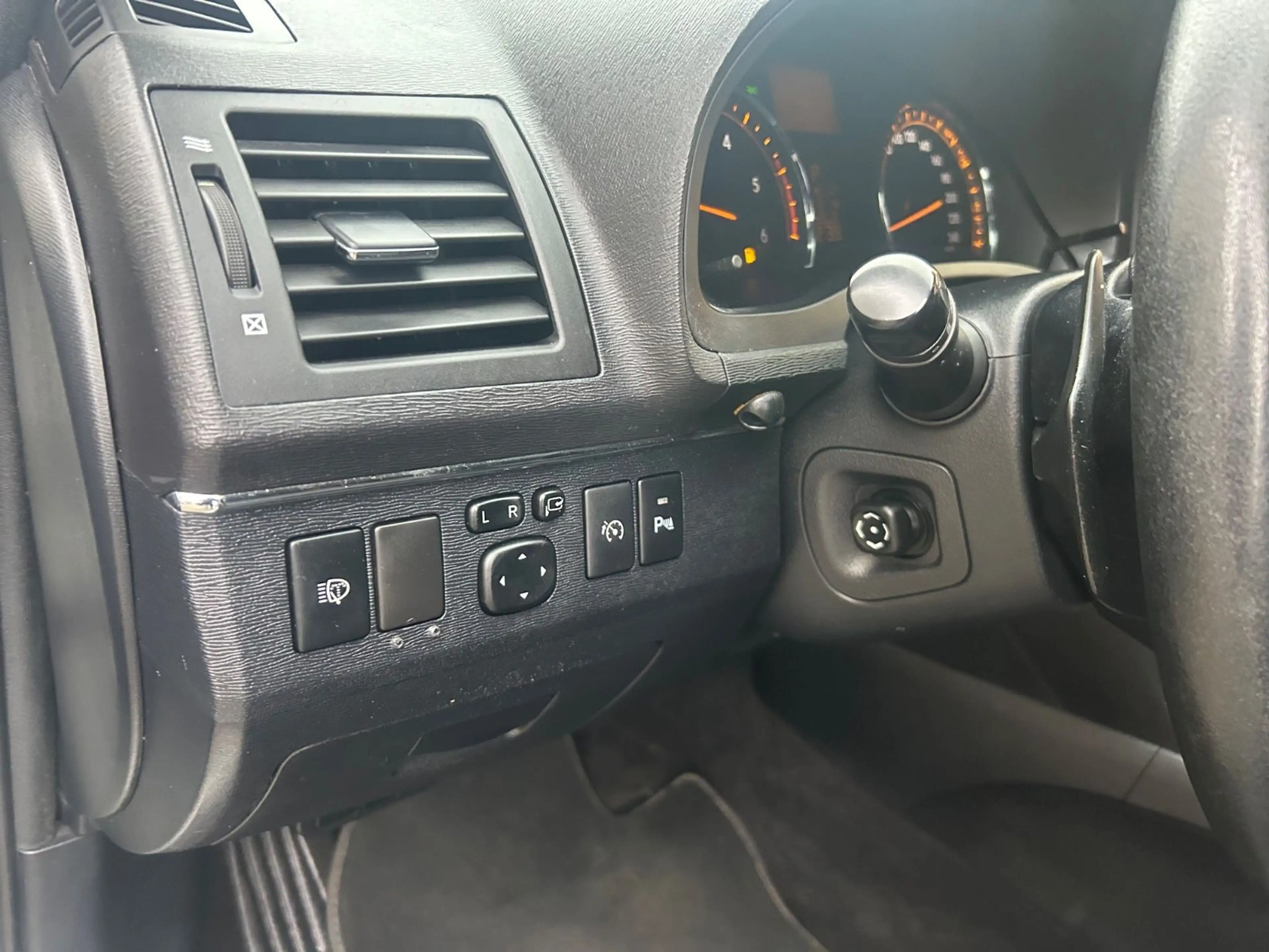 Toyota Avensis Combi 2.2 D-4D AUTOMATIK, *TÜV NEU* — photo 12
