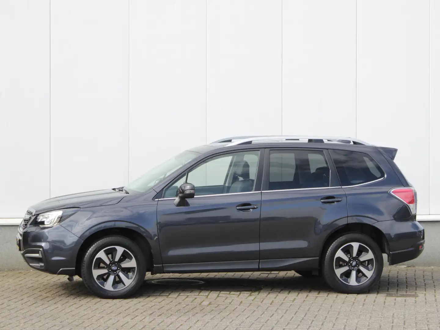 Subaru Forester 2.0 Premium | Navi | Cruise | Leder | Camera | Pan Grey - 2