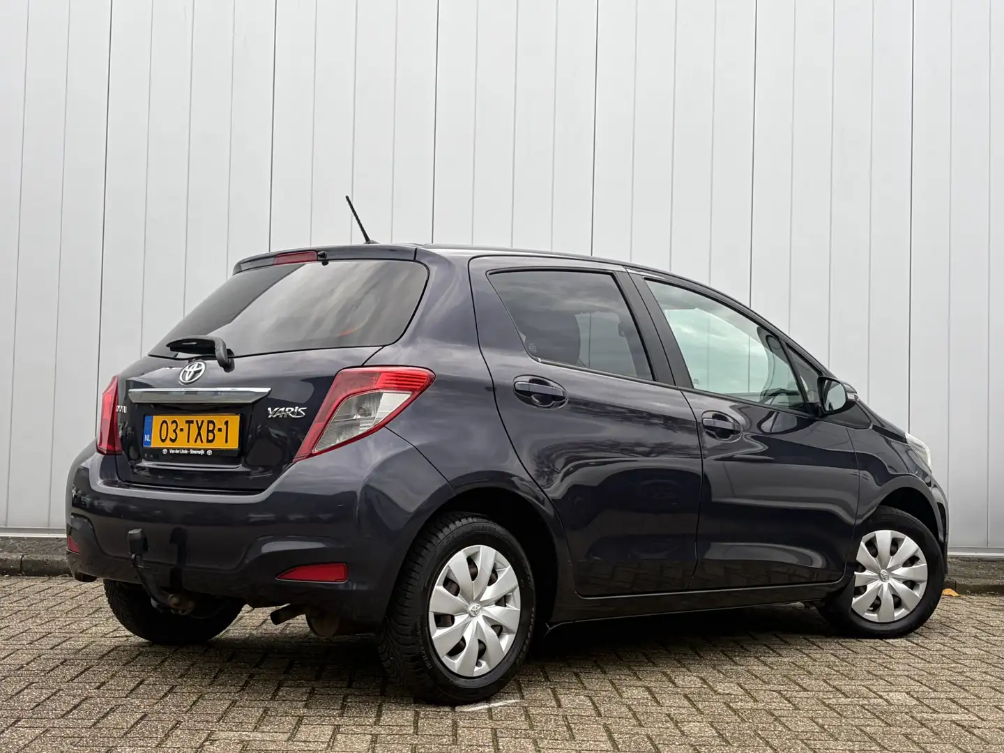 Toyota Yaris 1.0 VVT-i Aspiration NL Auto Trekhaak Blauw - 2