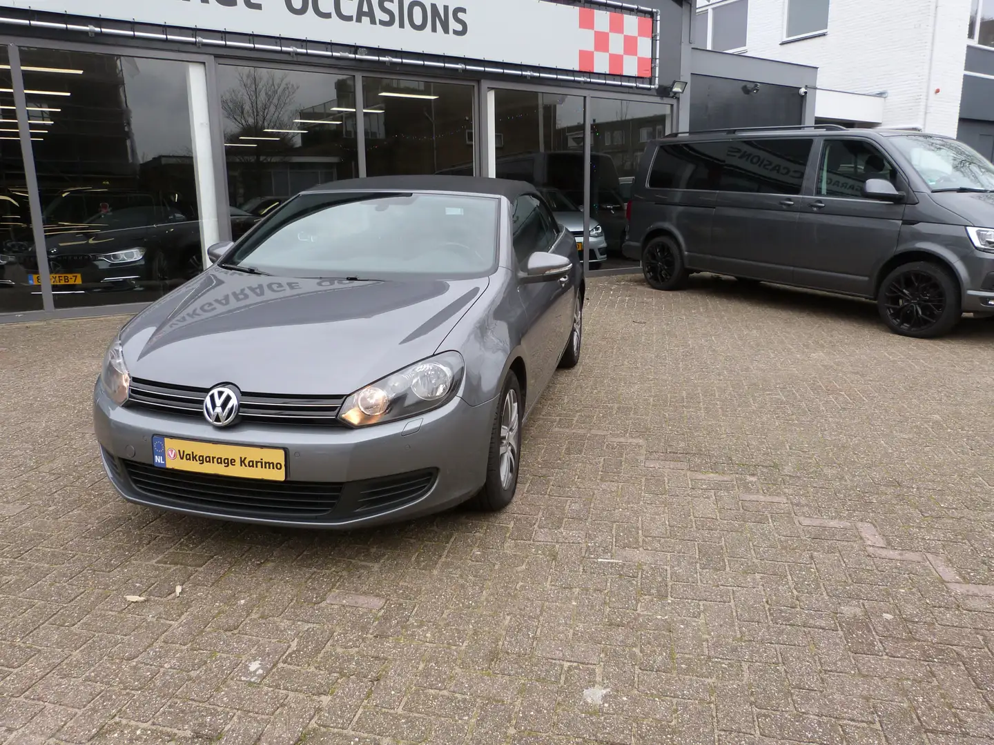 Volkswagen Golf Cabriolet 1.2 TSI BlueMotion Grijs - 2