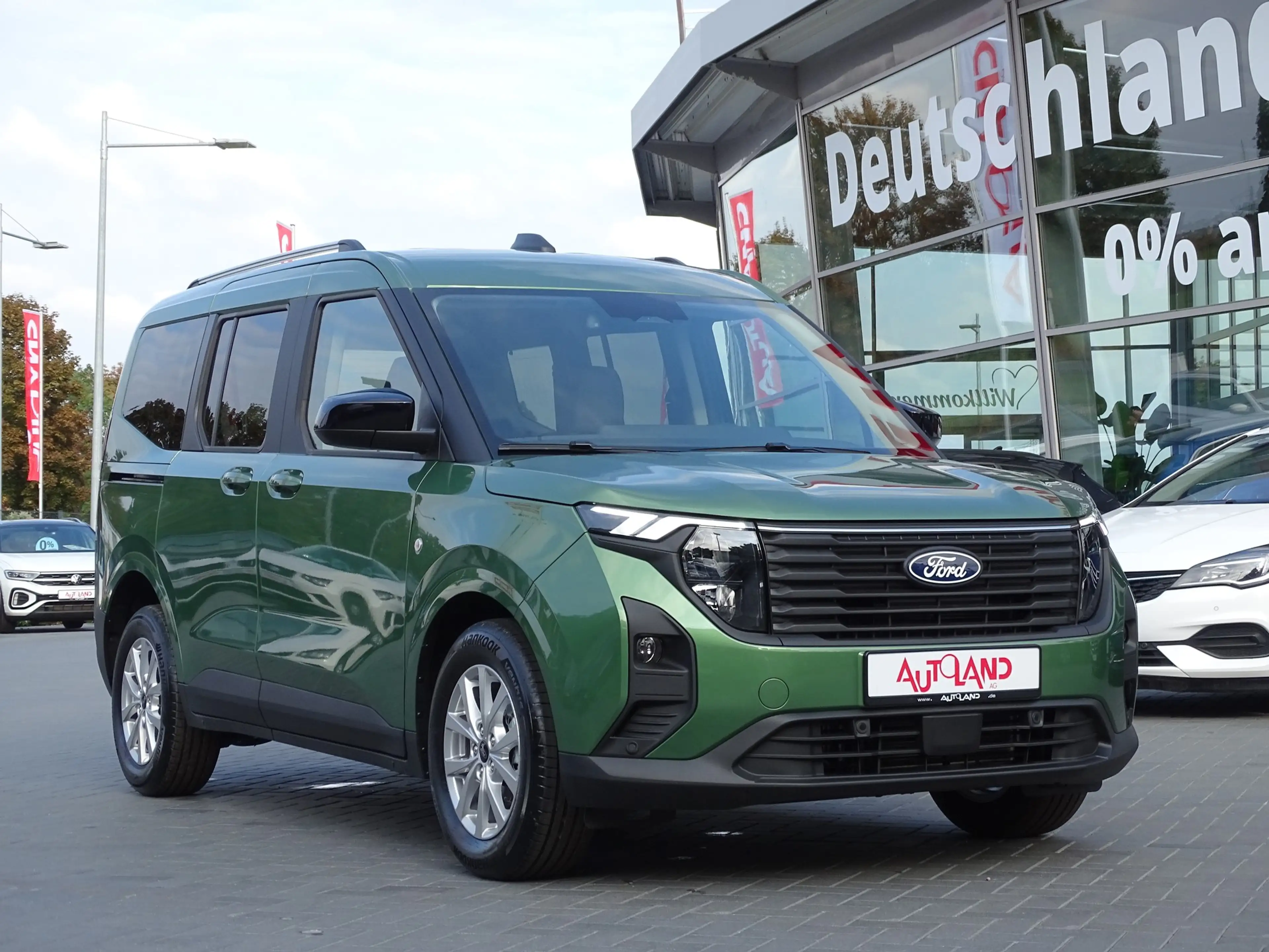 Ford Tourneo Courier Titanium 1.0 EB Aut. Kamera Tempom — photo 6