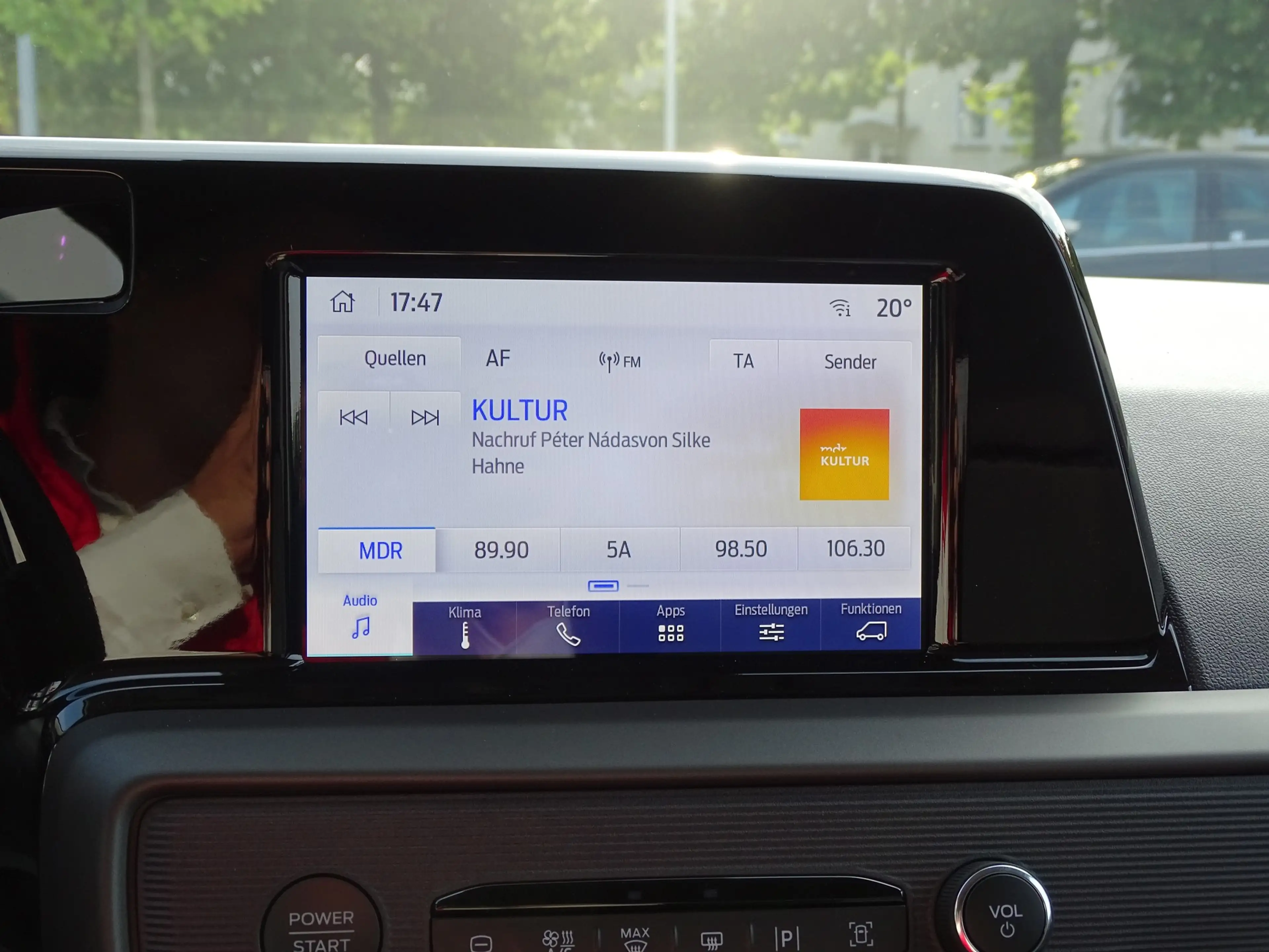 Ford Tourneo Courier Titanium 1.0 EB Aut. Kamera Tempom — photo 14