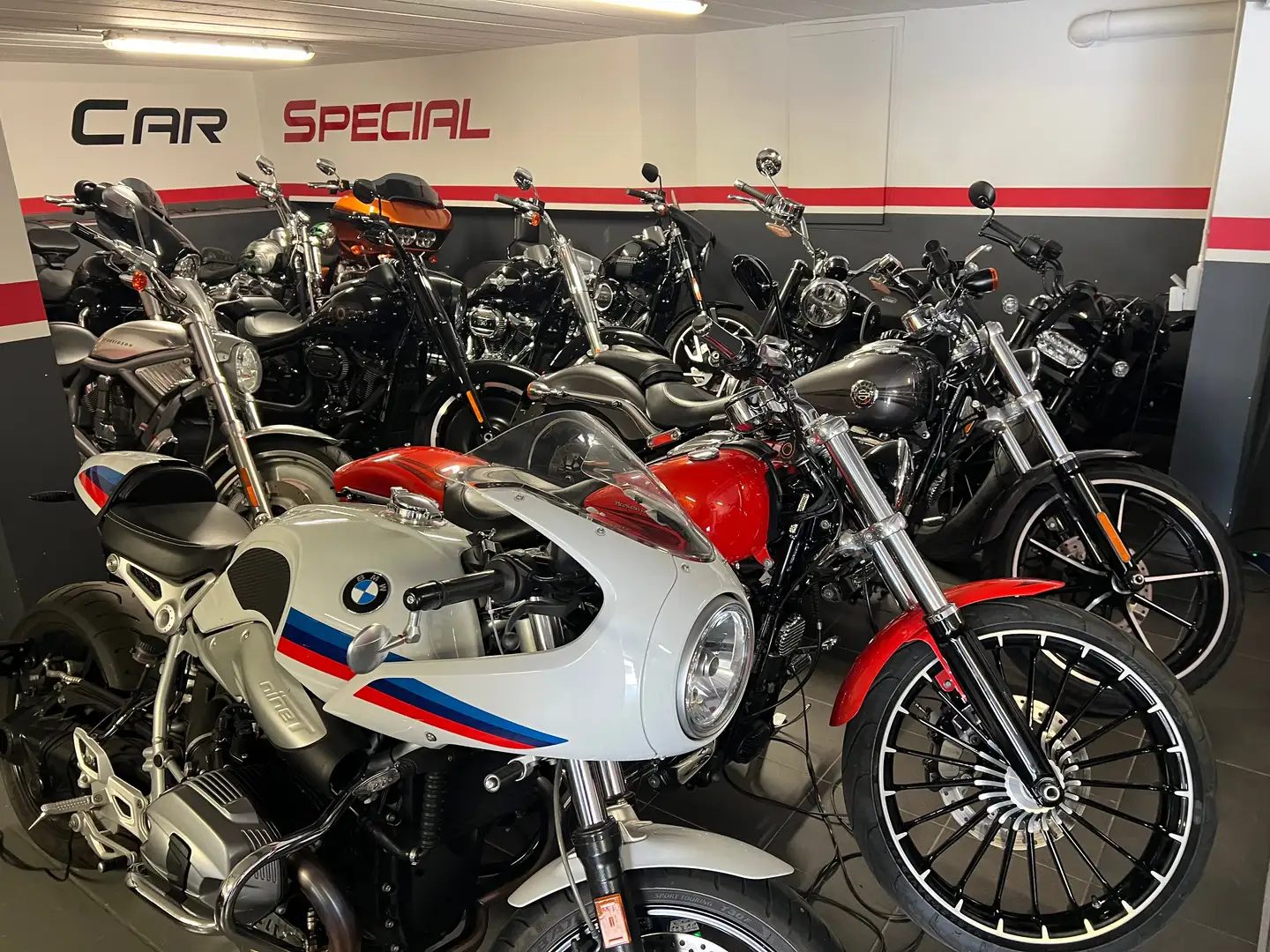 Overig CAR Special - Toujours + ou -  15 Motos de stock - Zwart - 1