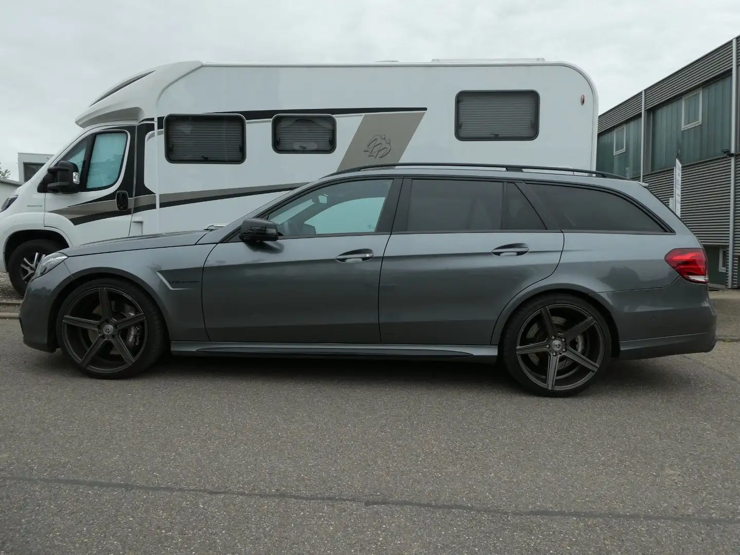 Mercedes-Benz E 63 AMG E 63 nur Export/Selbs.*Volle Hütte*667 PS*8x*Top Grigio - 2