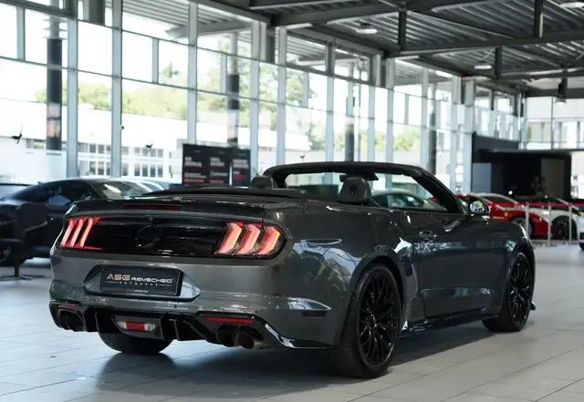 Ford Mustang view 7