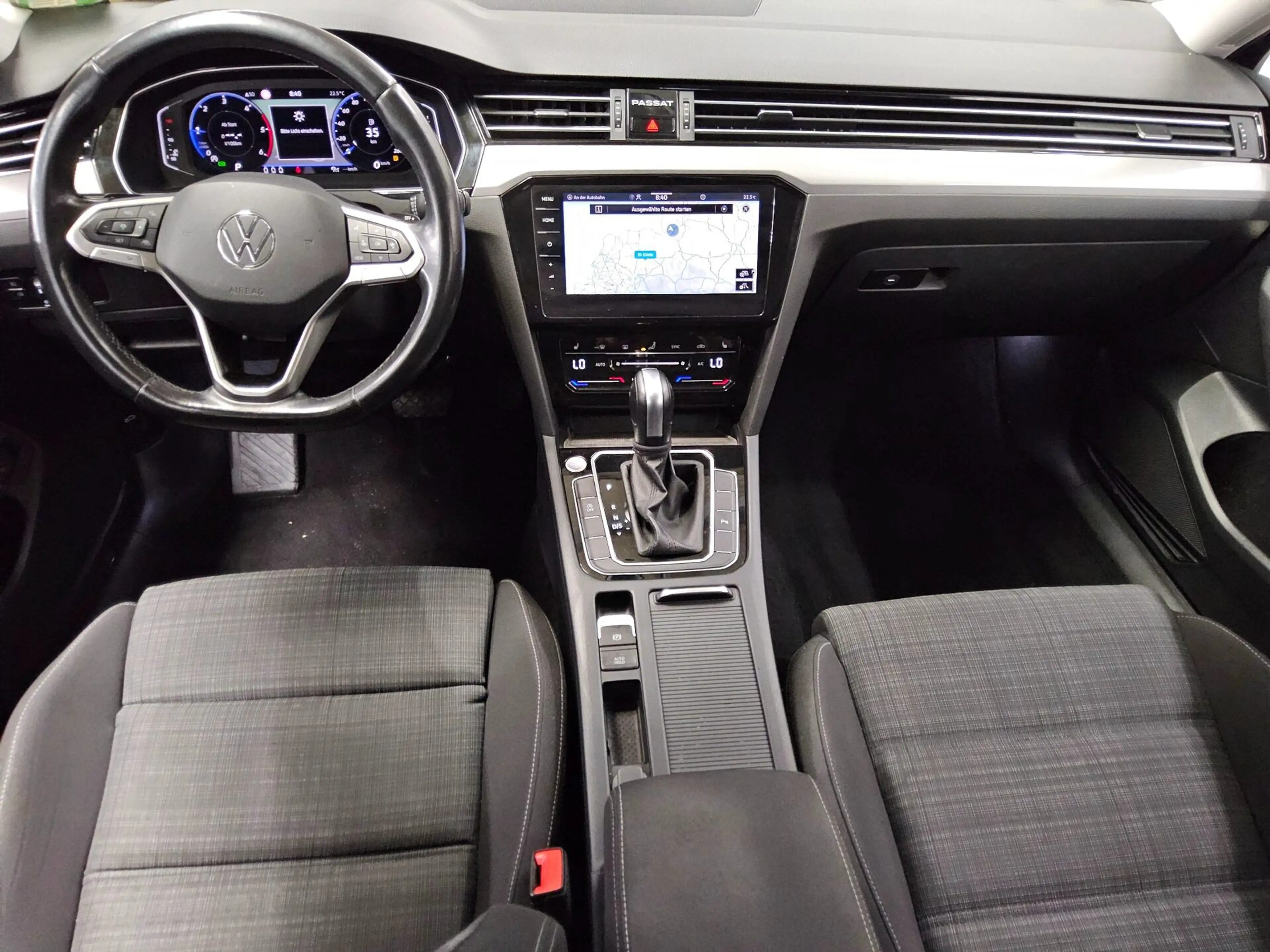 Volkswagen Passat Variant — photo 5