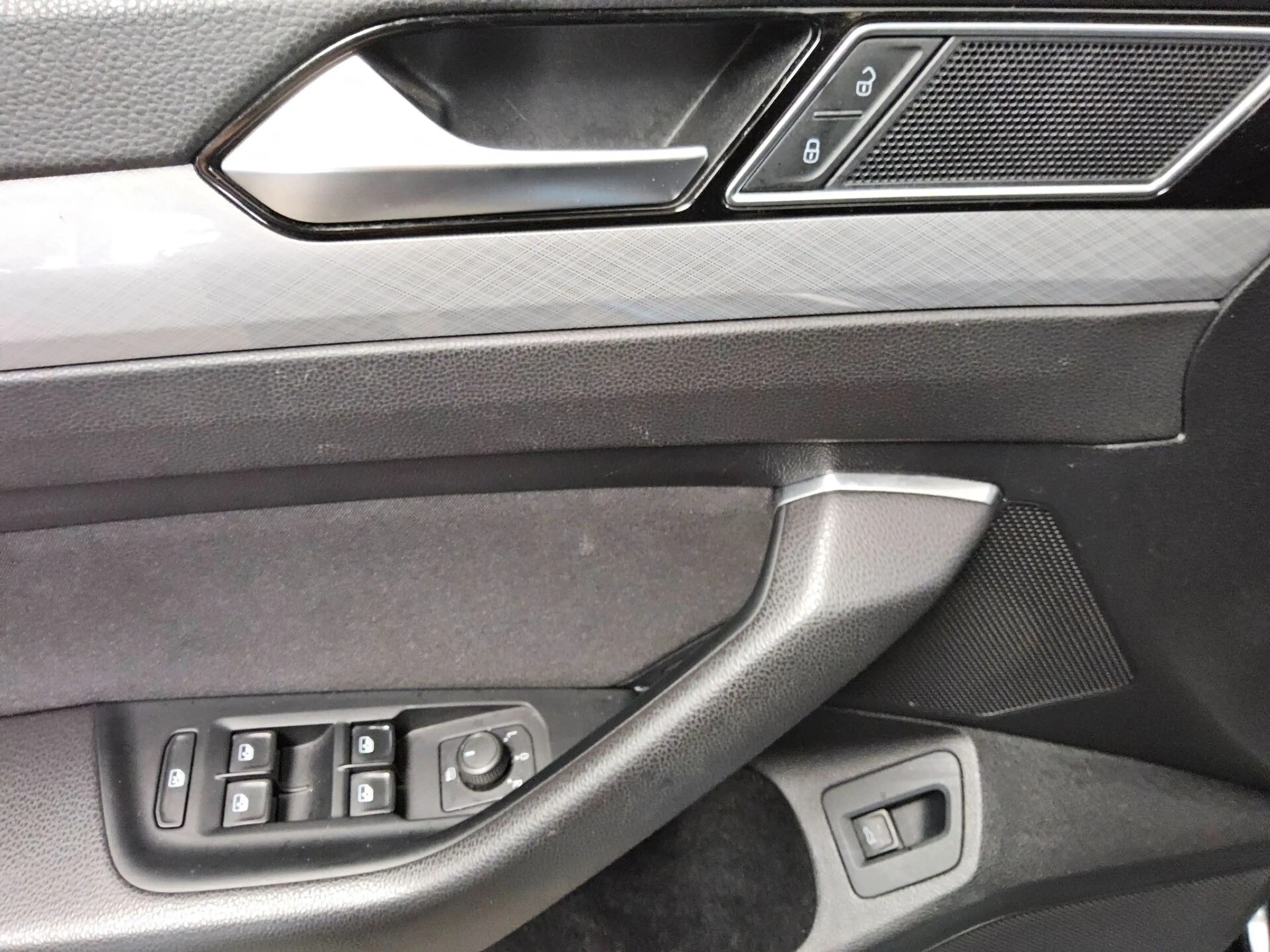 Volkswagen Passat Variant — photo 10