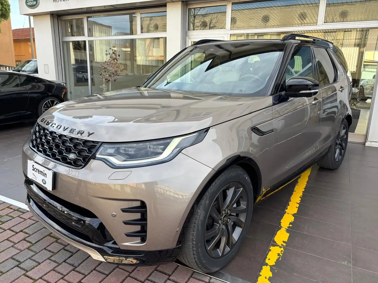Land Rover Discovery Discovery 5  3.0d i6 mhev R-Dynamic S AWD 249cv. Grigio - 2
