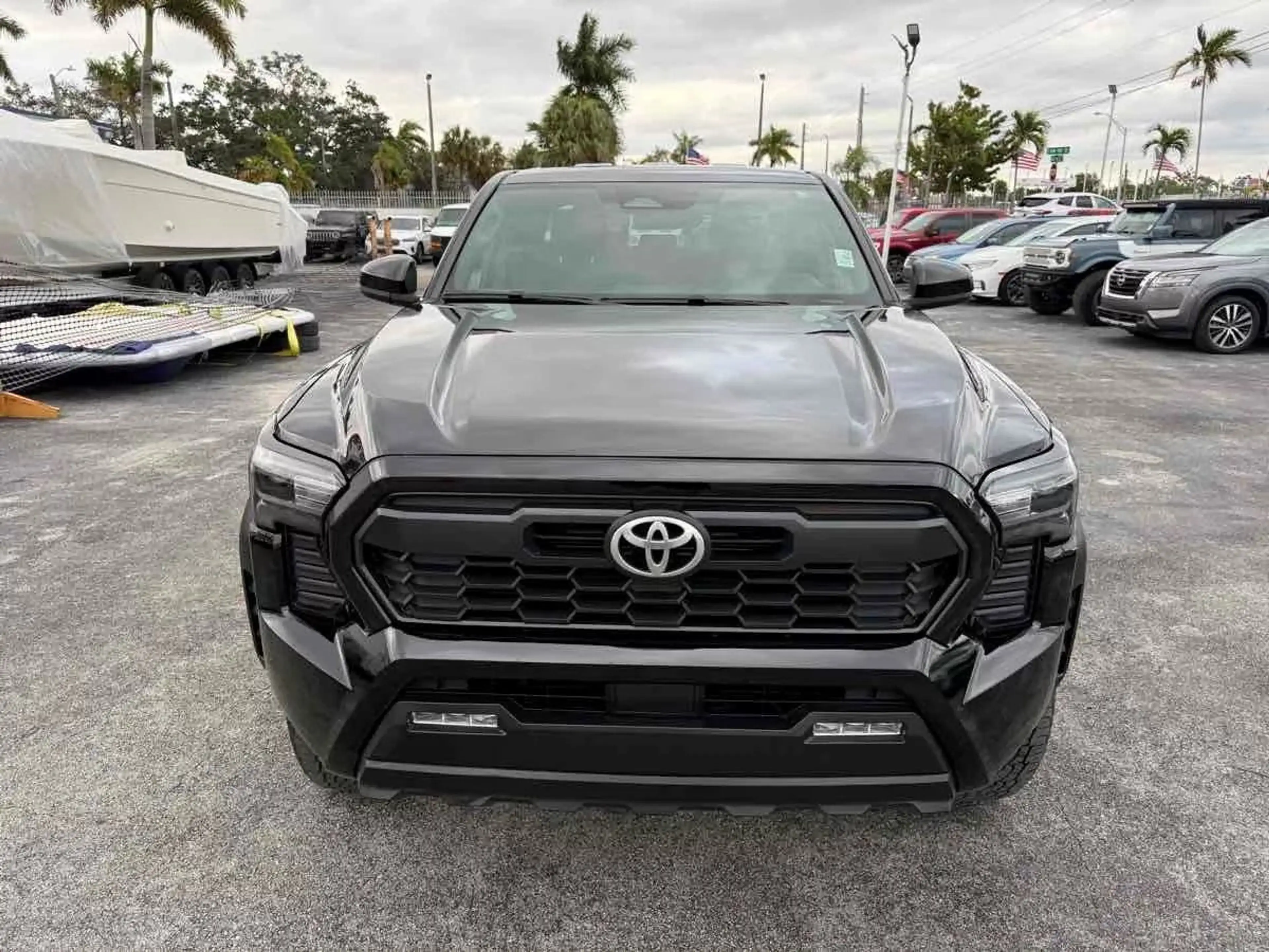 Toyota Tacoma a 4WD TRD Off Road Double Cab 5' Bed AT — photo 2