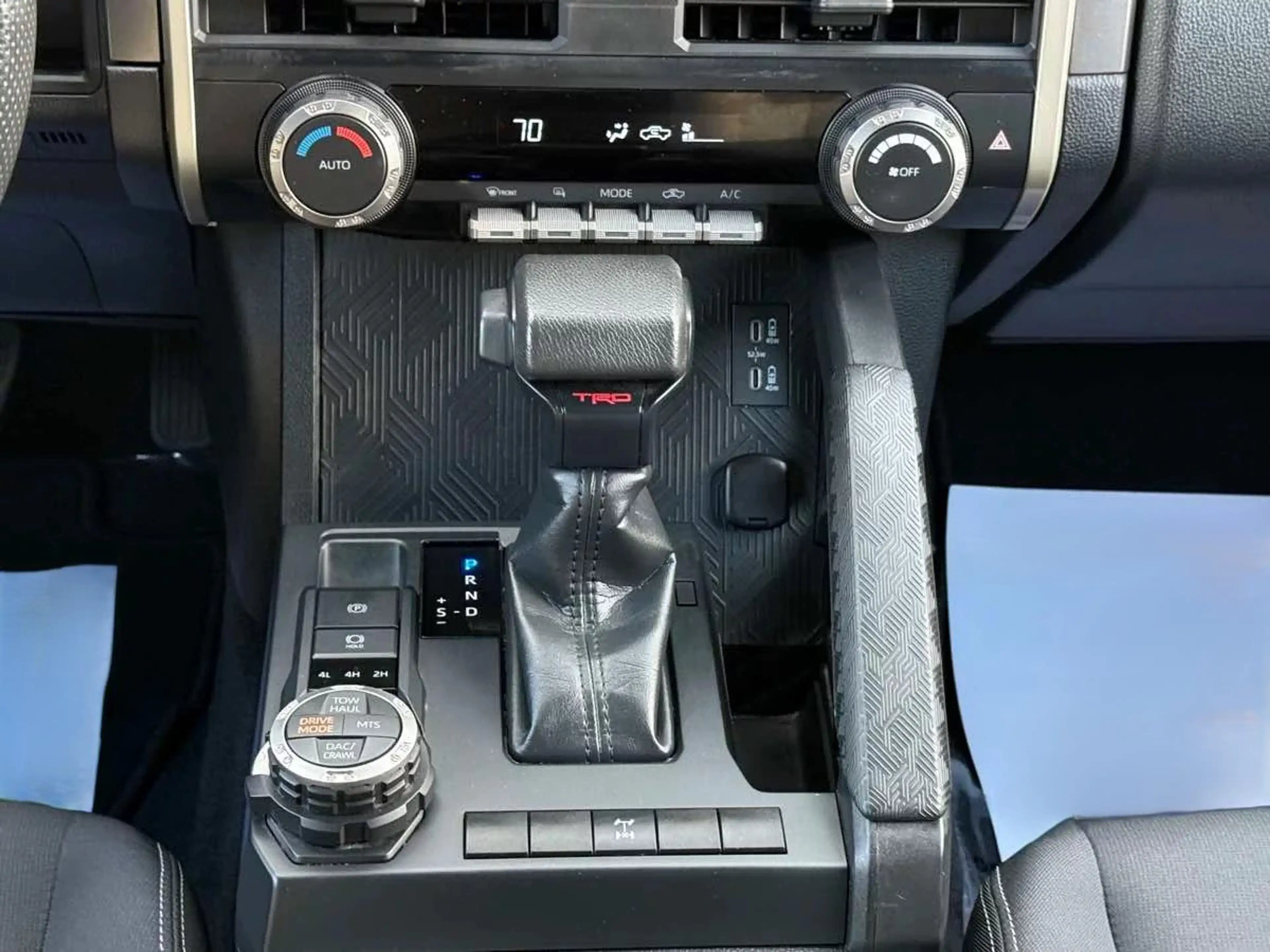 Toyota Tacoma a 4WD TRD Off Road Double Cab 5' Bed AT — photo 7