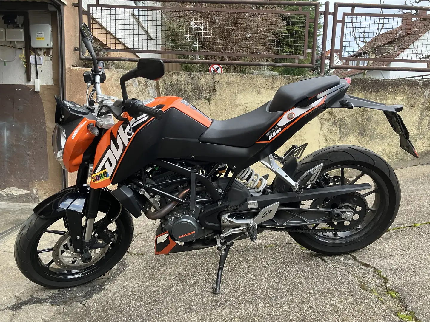 KTM 200 Duke - 2