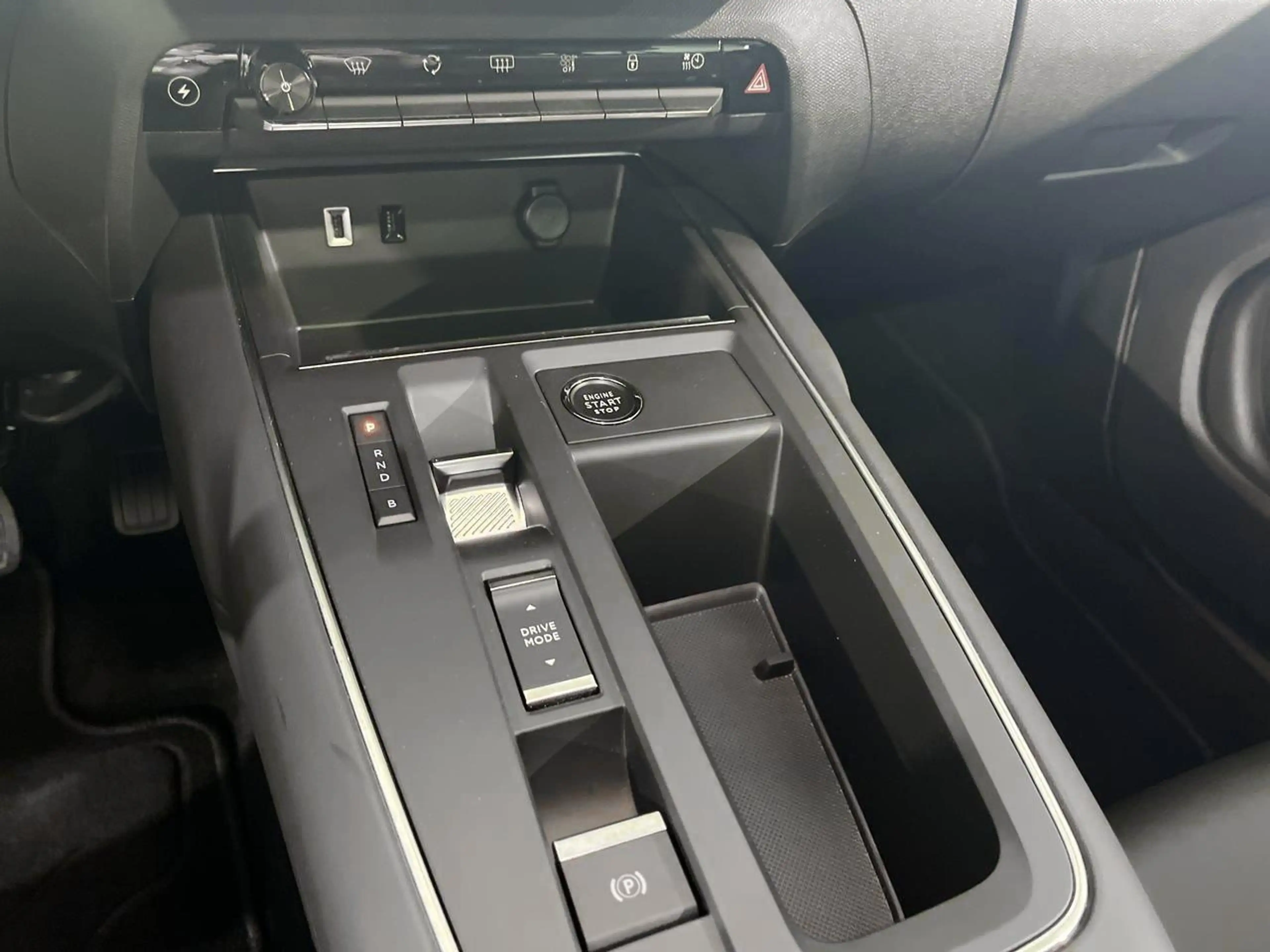 Citroen C5 Aircross 1.6 Plug-in Hybrid 180 e-EAT8 MAX — photo 12