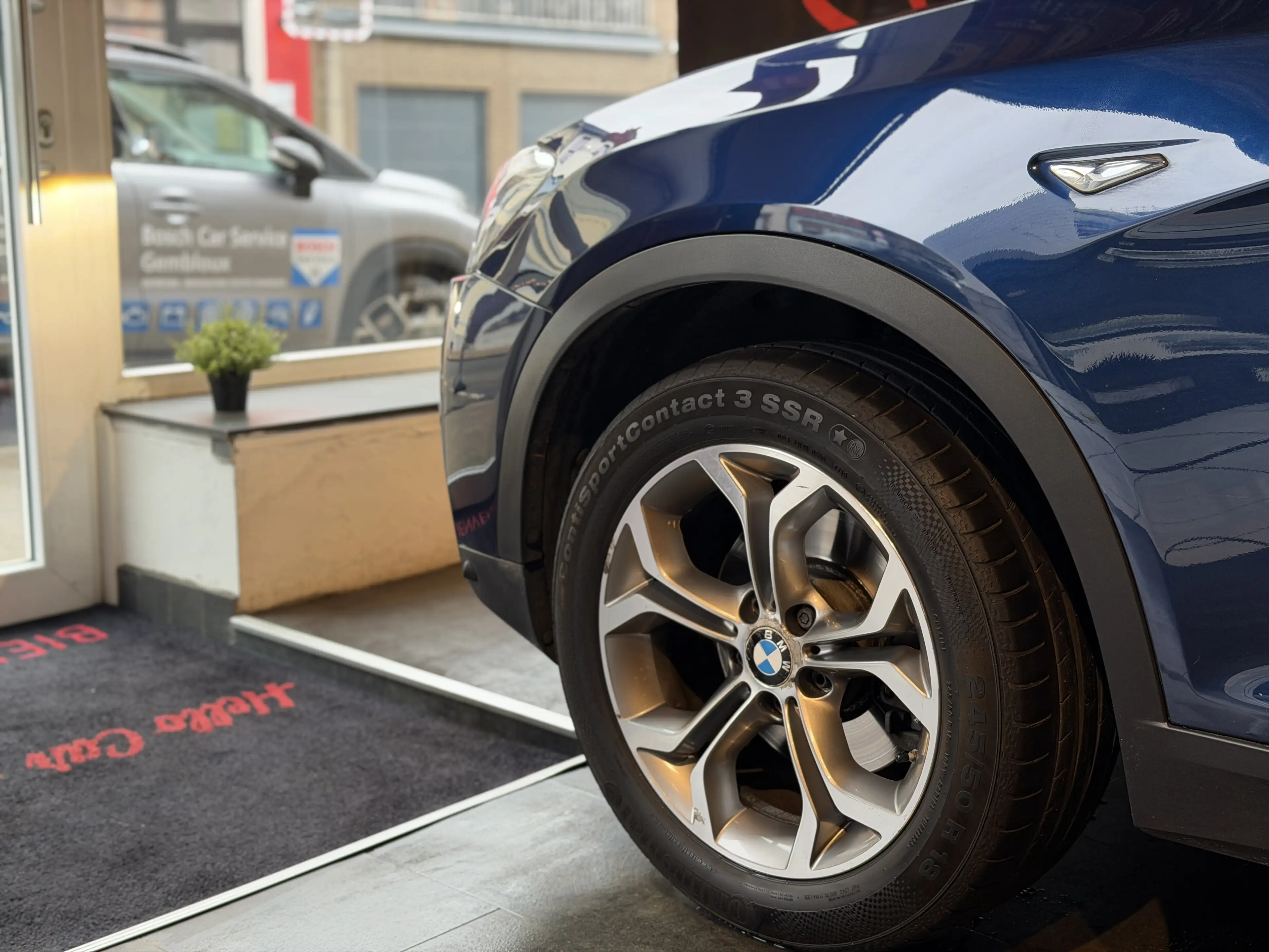 BMW X4 * 2.0 d xDrive20 * CARNET FULL *1ER PROPRIO * PANO — photo 9