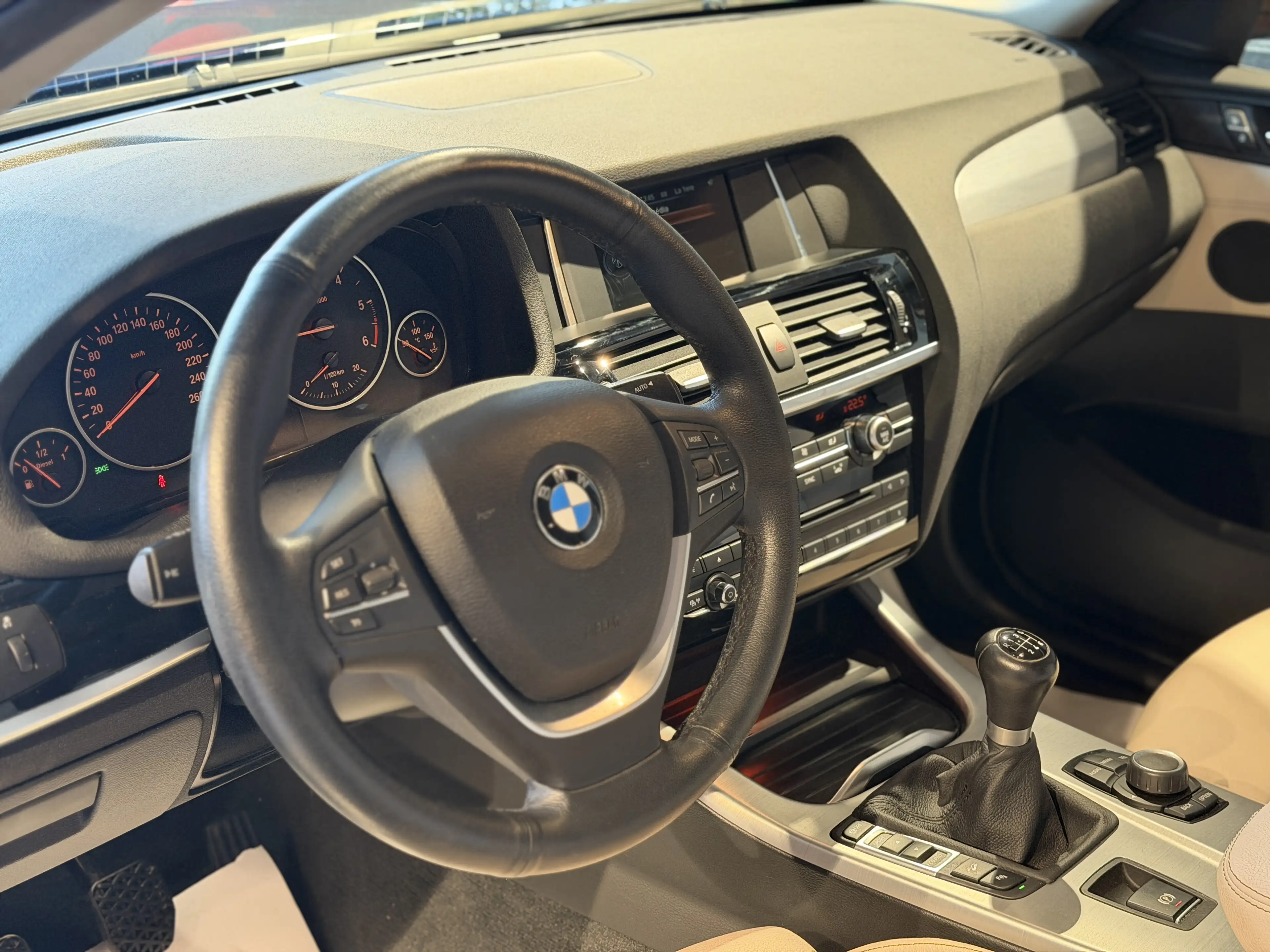 BMW X4 * 2.0 d xDrive20 * CARNET FULL *1ER PROPRIO * PANO — photo 11