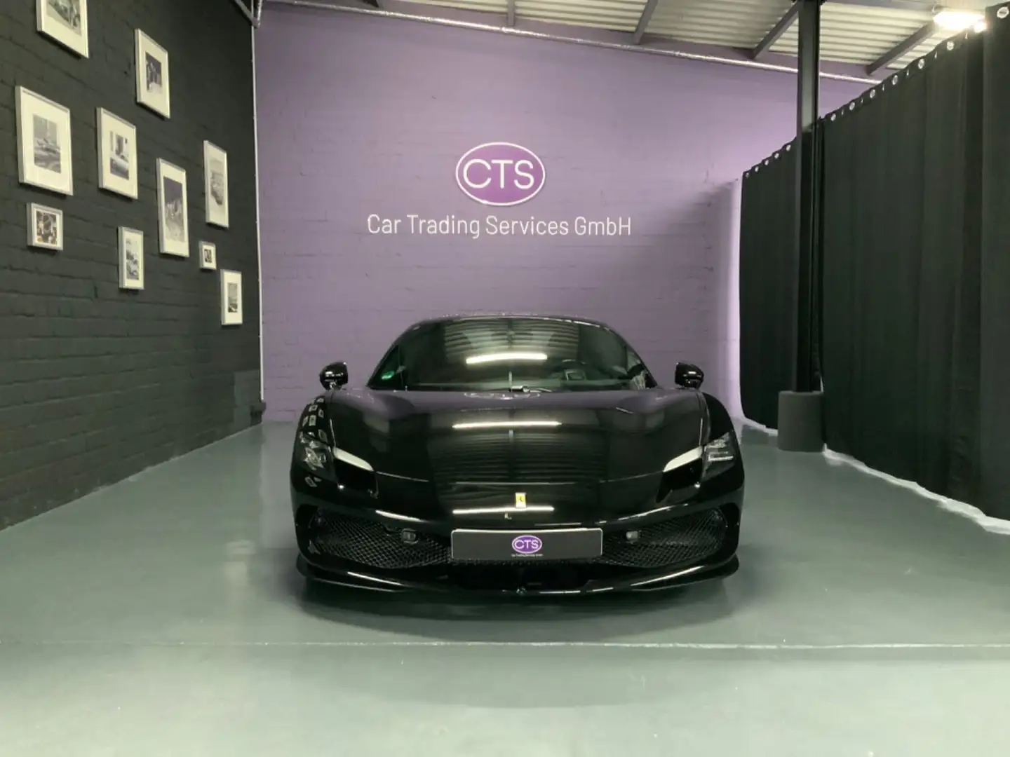 Ferrari 296 GTS / erste Hand / Carbon / Noir - 1