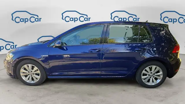 Volkswagen Golf view 2