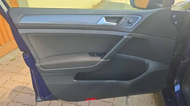 Volkswagen Golf view 7