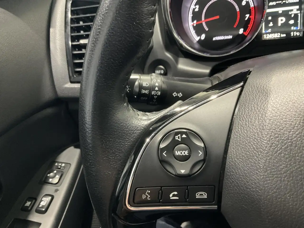 Mitsubishi RVR снимка Mitsubishi RVR