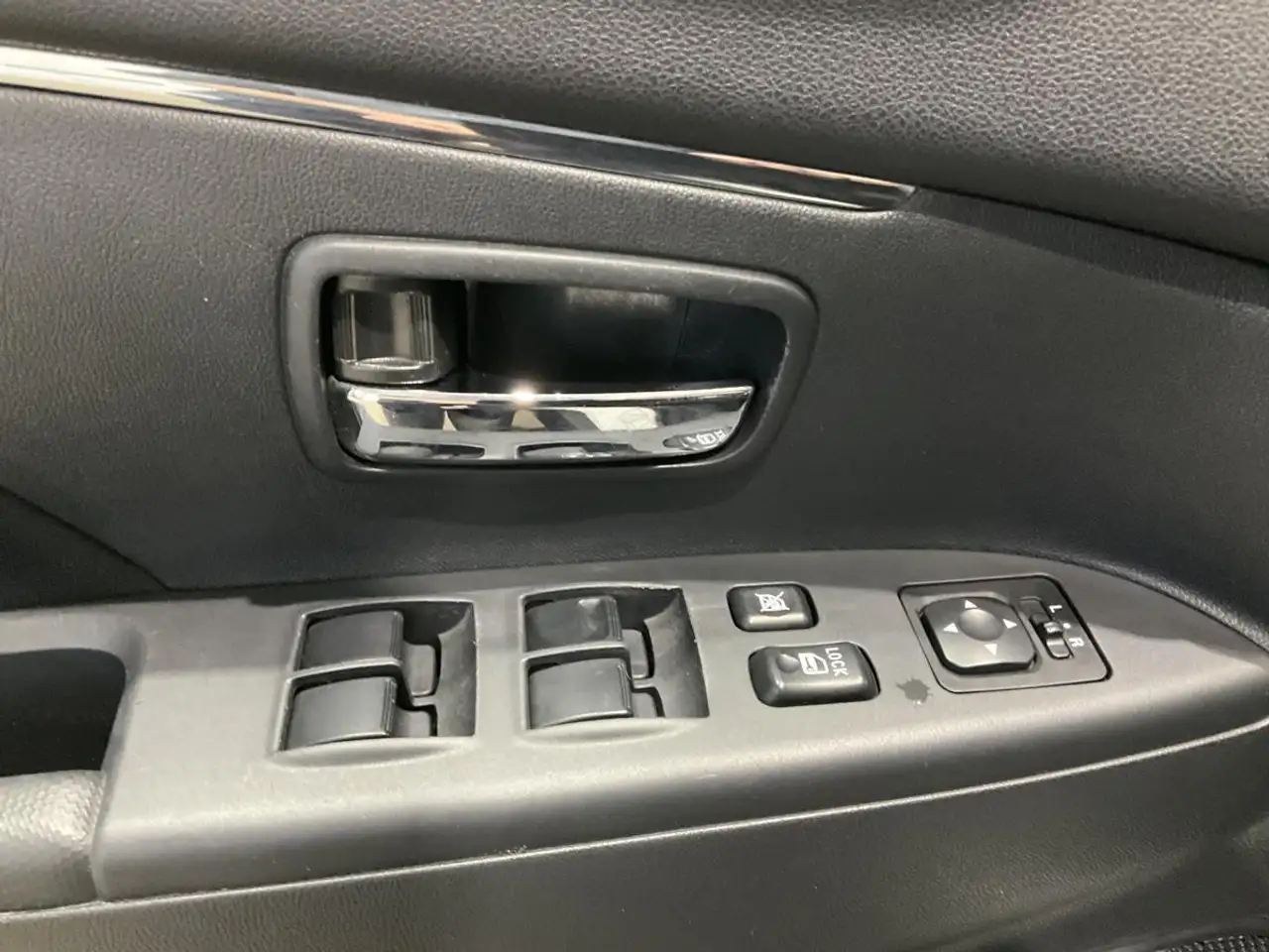 Mitsubishi RVR снимка Mitsubishi RVR