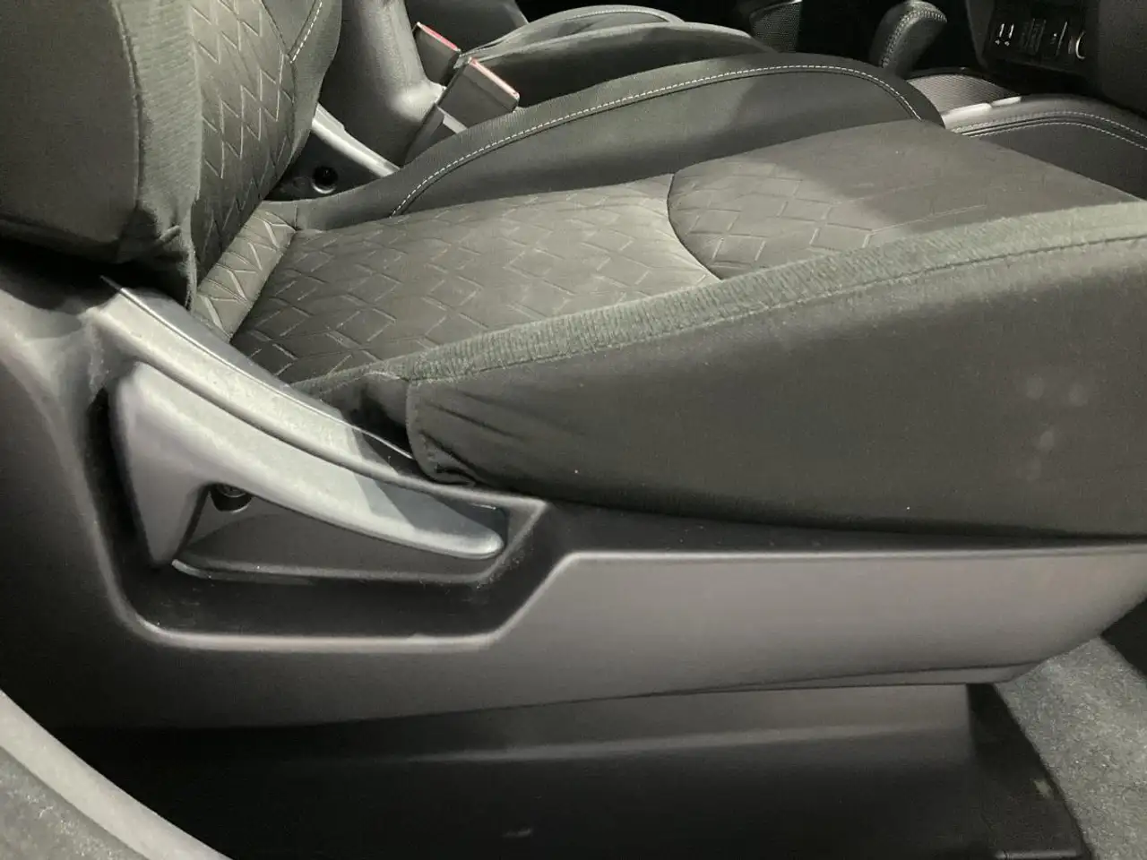 Mitsubishi RVR снимка Mitsubishi RVR