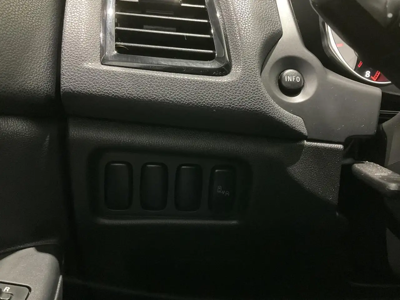 Mitsubishi RVR снимка Mitsubishi RVR