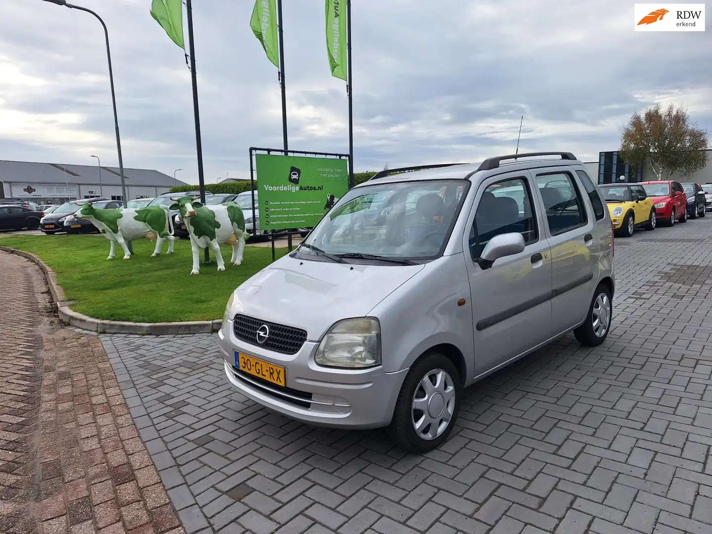 Opel Agila 1.2-16V Comfort / APK december 2026 Grijs - 1