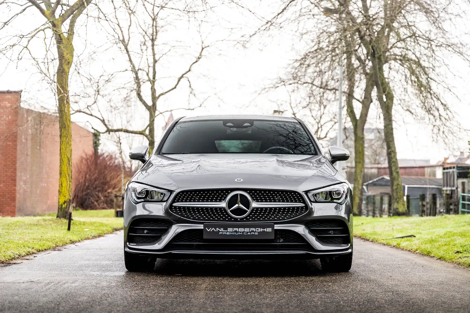 Mercedes-Benz CLA 220 d Shooting Break AMG Pack * Trekhaak * Cam * LED Grau - 2