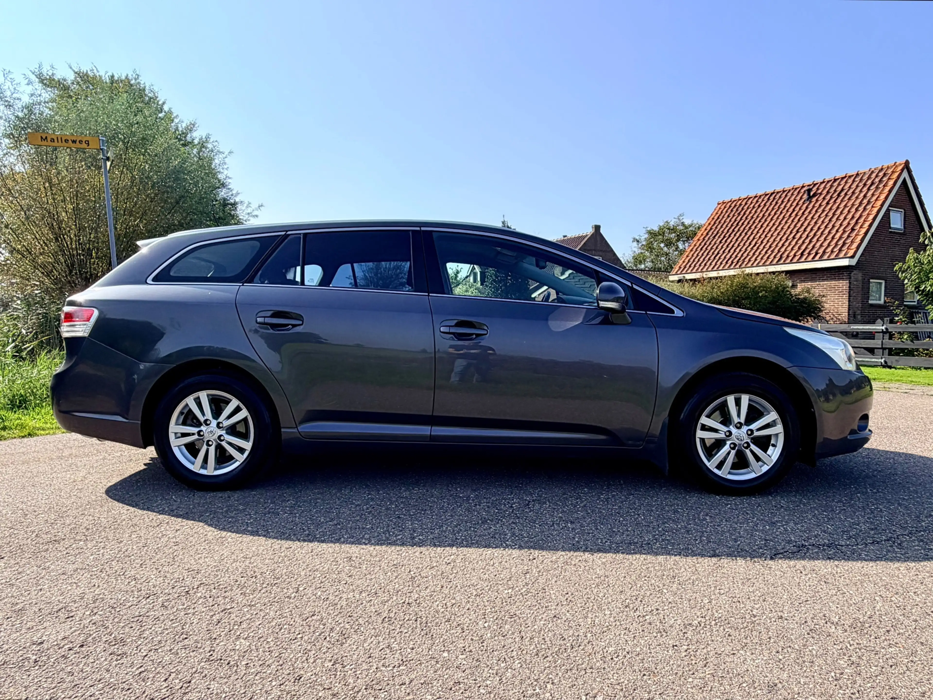 Toyota Avensis Wagon 1.8 VVTi Dynamic Automaat Clima Cruise Contr — photo 7
