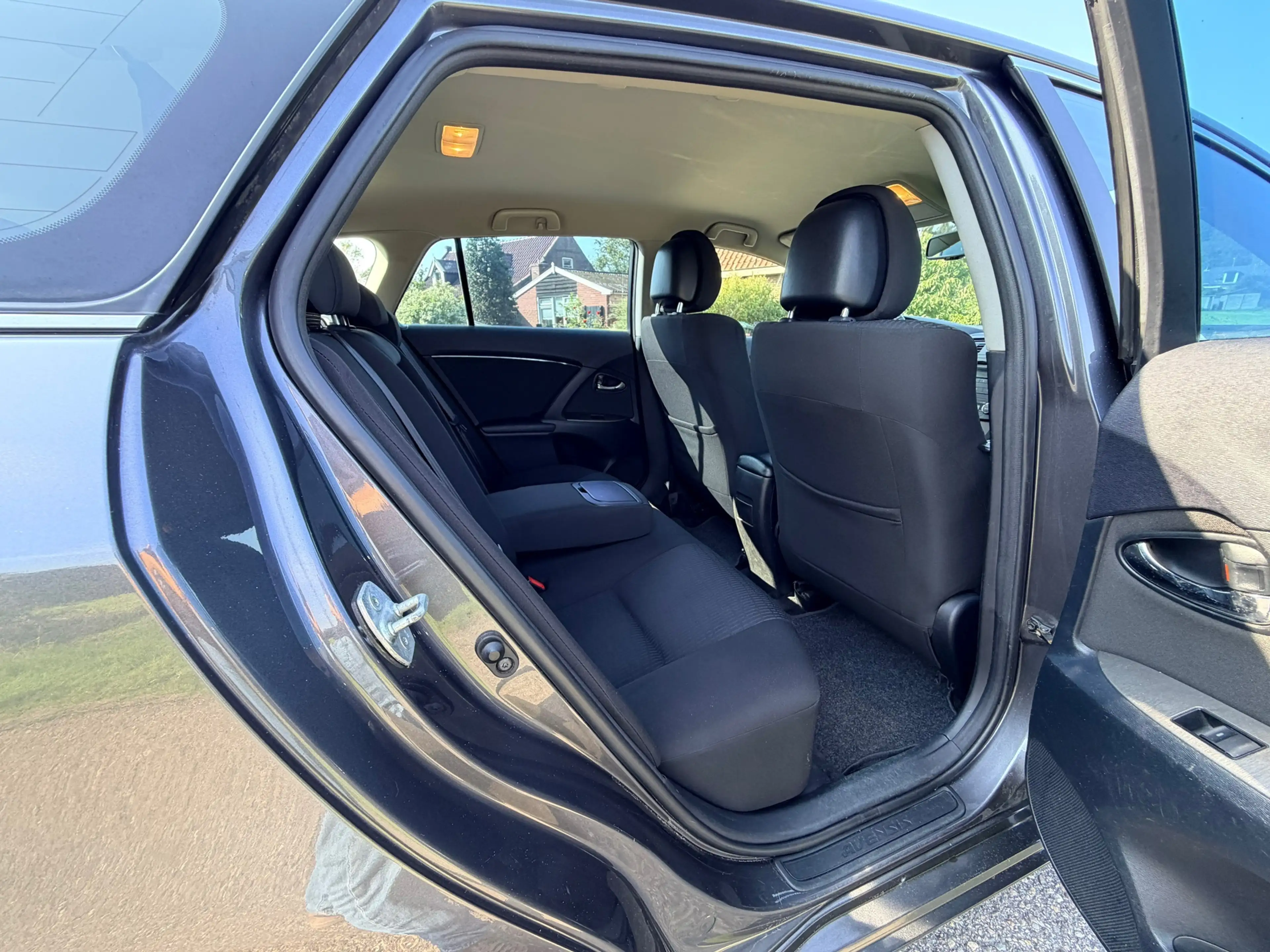 Toyota Avensis Wagon 1.8 VVTi Dynamic Automaat Clima Cruise Contr — photo 25