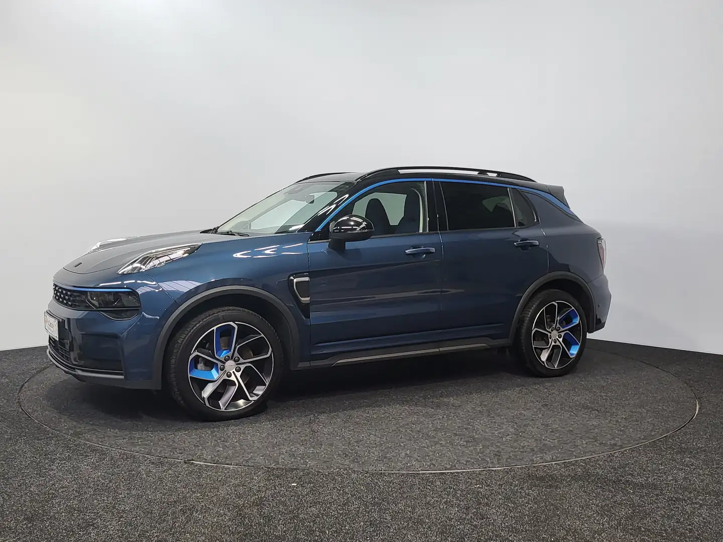 Lynk & Co 01 1.5 Turbo PHEV ~ Led ~ 360 ~ Pano ~ PDC ~MegaStock Blau - 1
