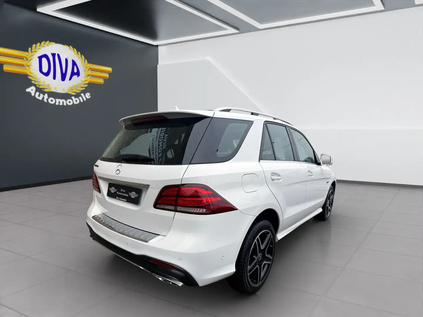 Mercedes-Benz GLE 250 GLE 250 d 4Matic AMG Line Fehér - 2