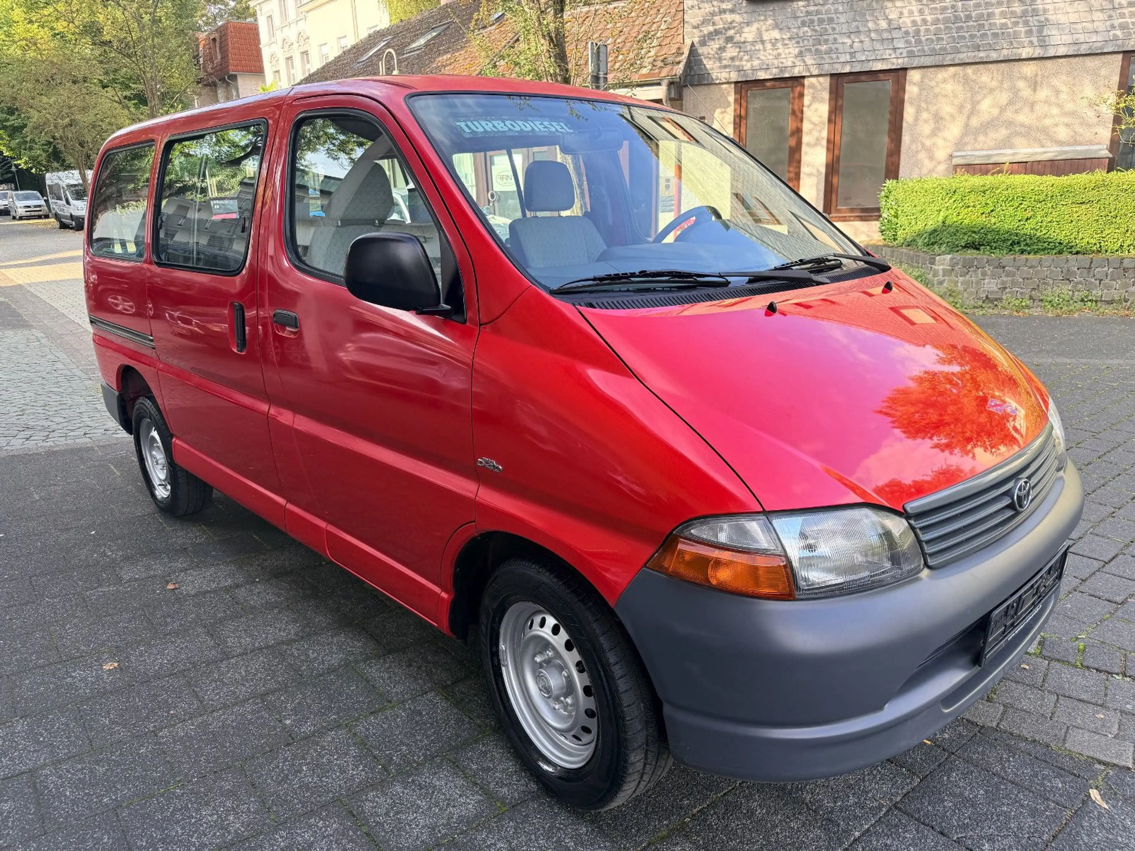Toyota Hiace 2.5 Diesel D4D, 8-Sitzer, 1. Hand — photo 3
