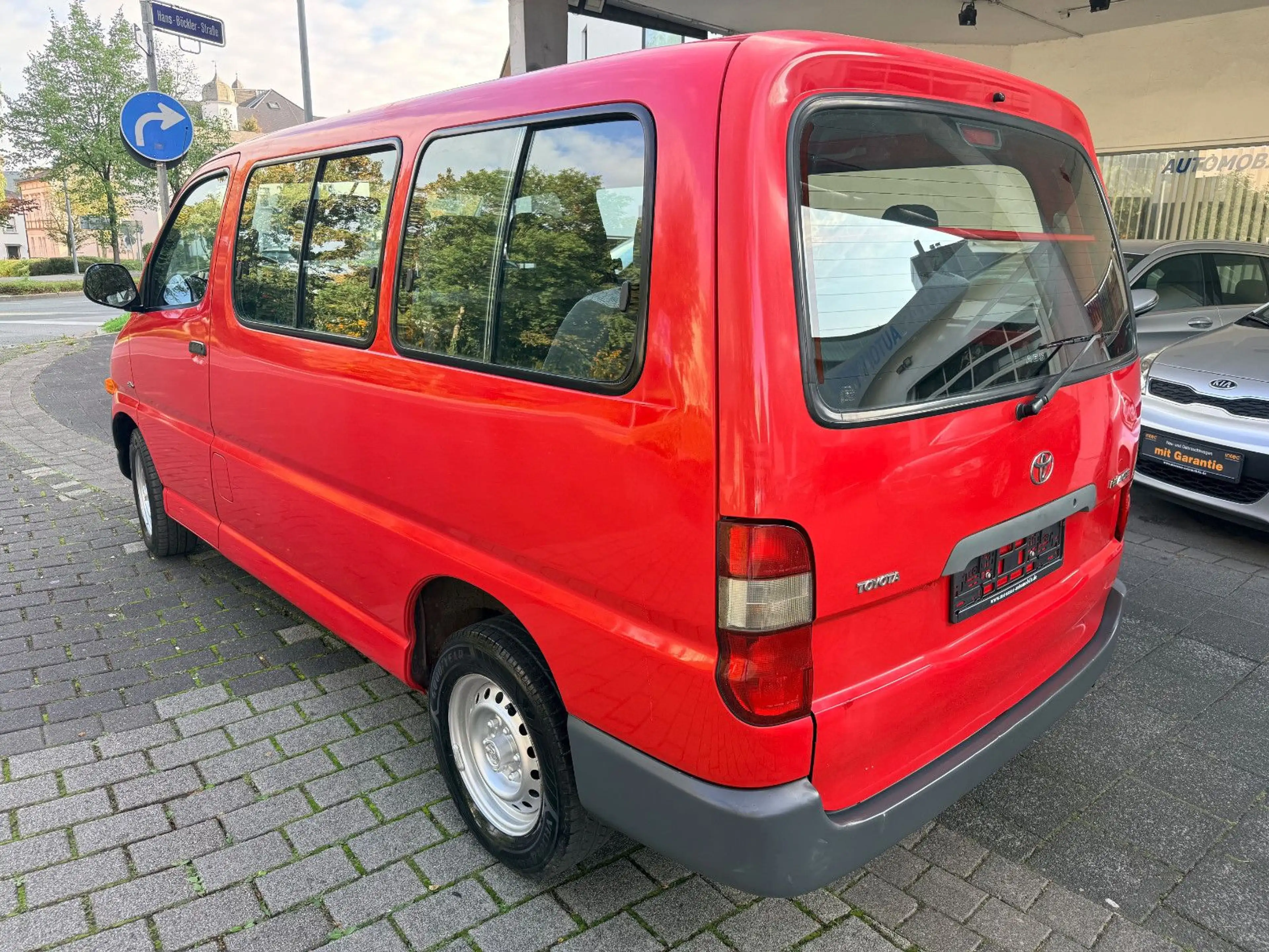 Toyota Hiace 2.5 Diesel D4D, 8-Sitzer, 1. Hand — photo 5
