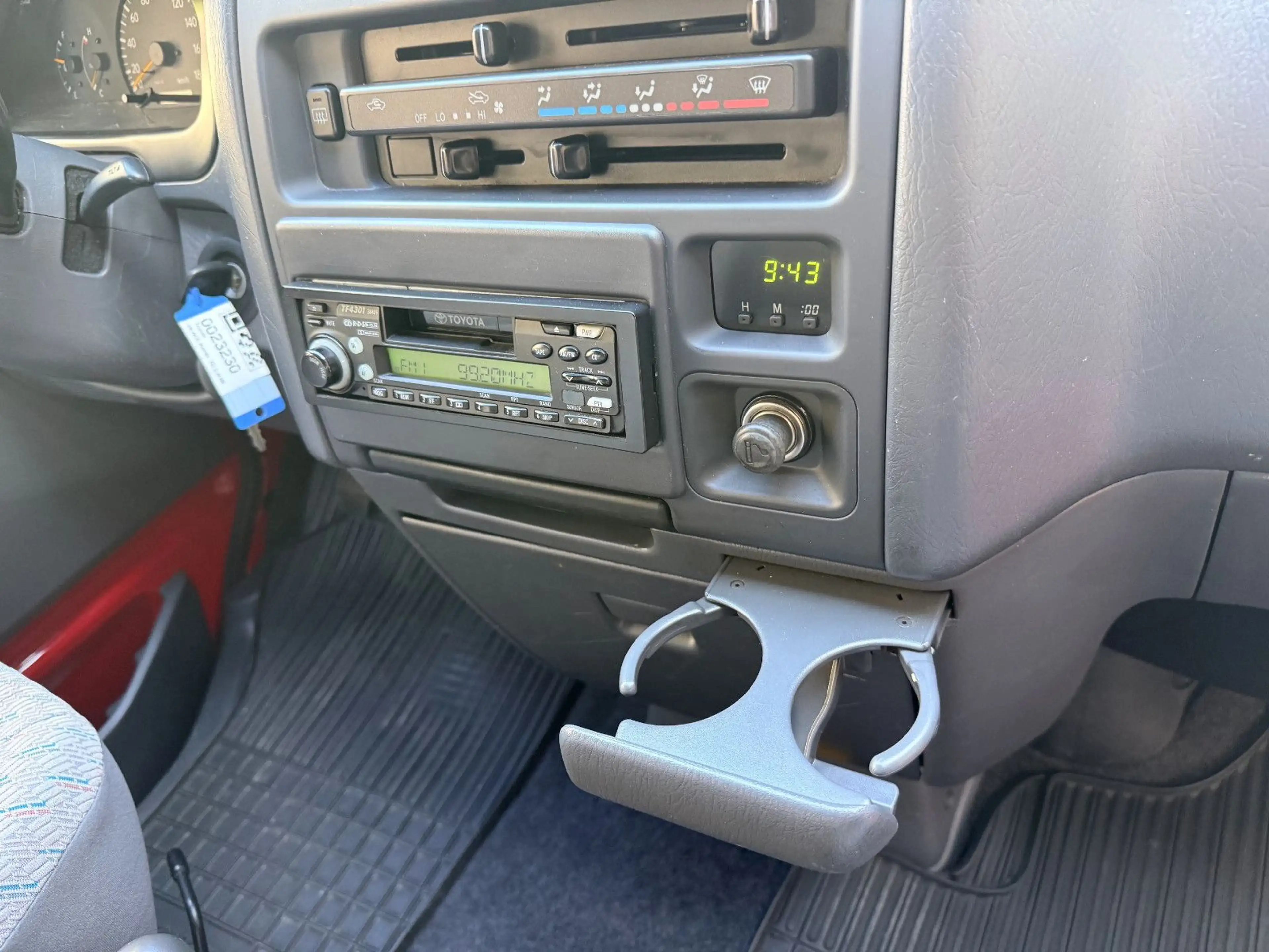 Toyota Hiace 2.5 Diesel D4D, 8-Sitzer, 1. Hand — photo 10