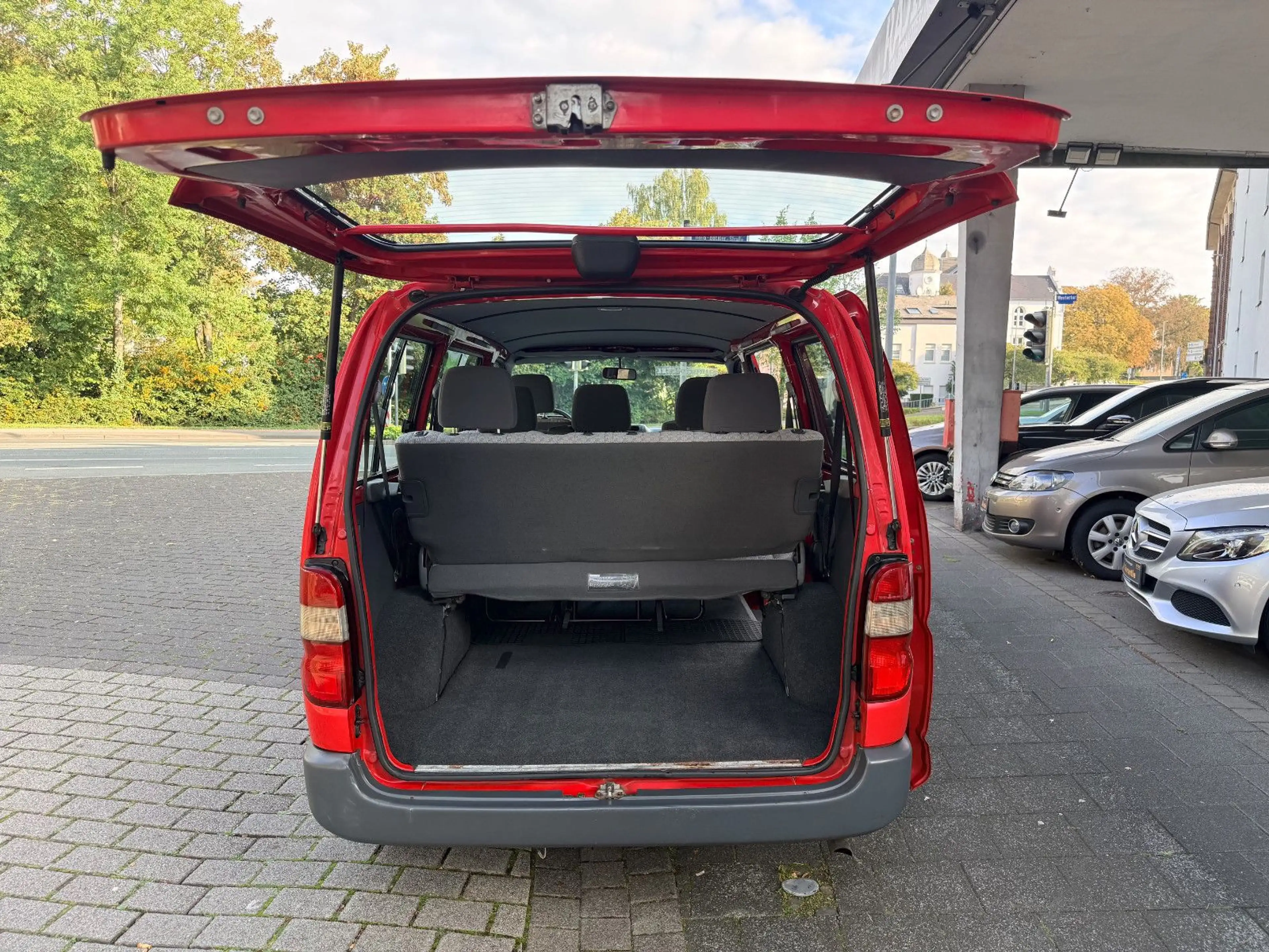 Toyota Hiace 2.5 Diesel D4D, 8-Sitzer, 1. Hand — photo 16