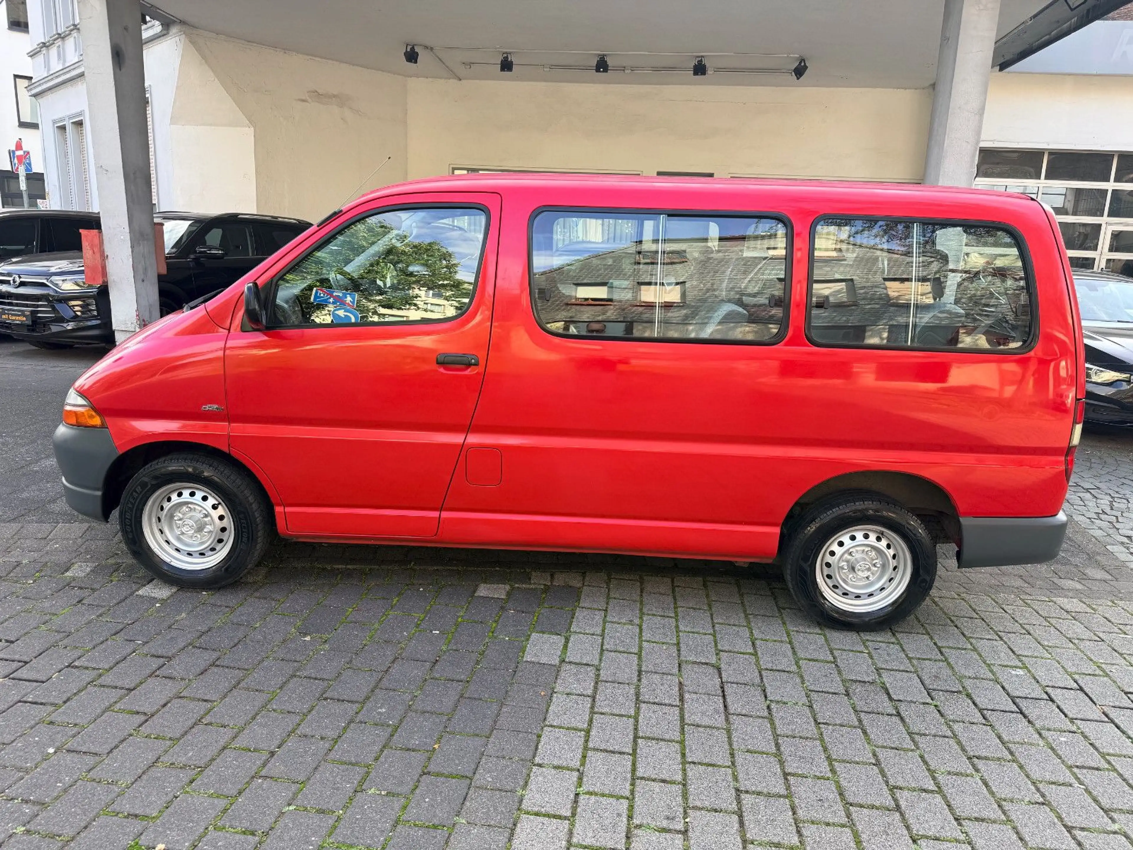 Toyota Hiace 2.5 Diesel D4D, 8-Sitzer, 1. Hand — photo 6