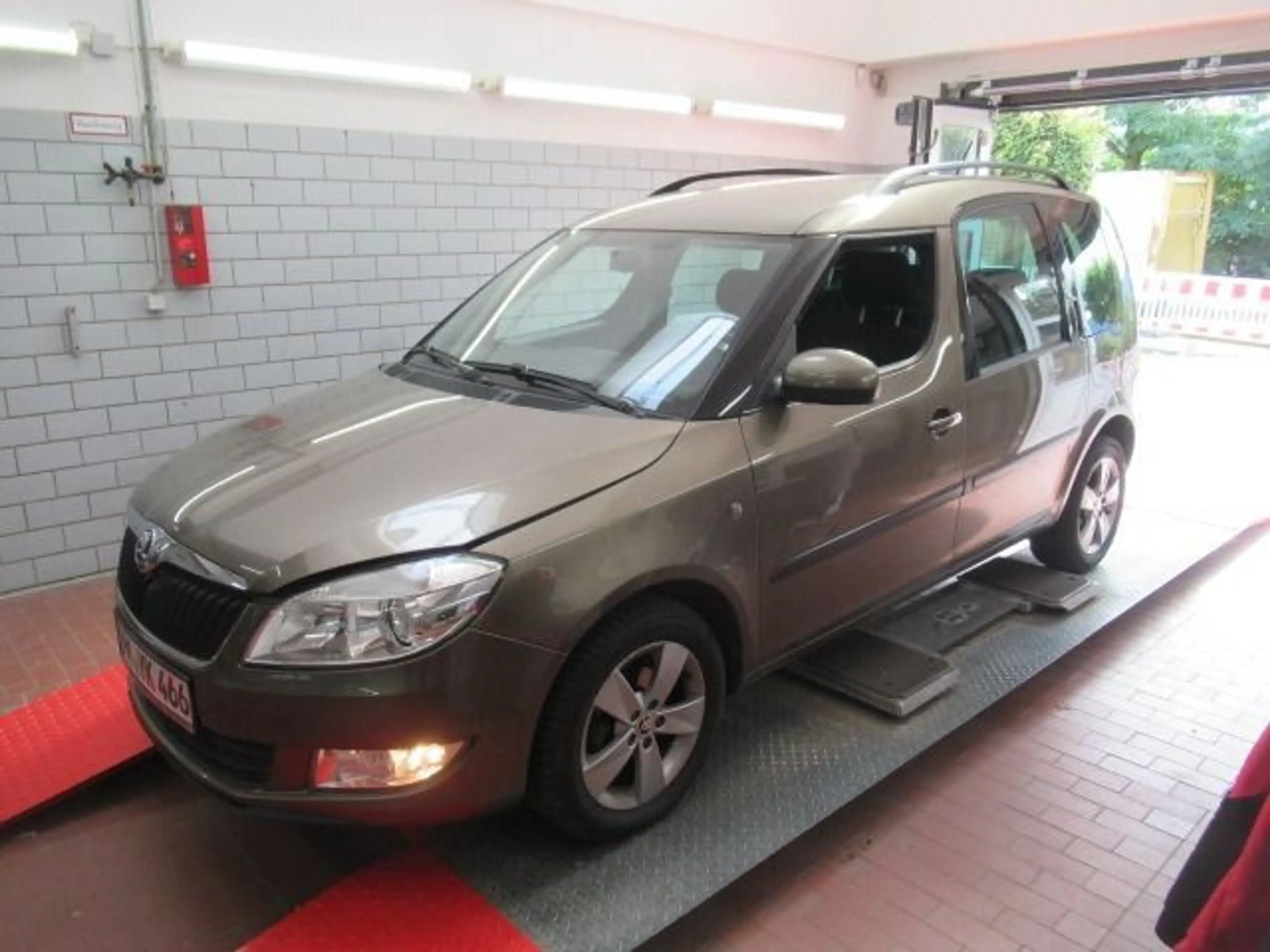 Skoda Roomster 1.2 TSI Fresh Climatronic SHZ GRA PDC — photo 2