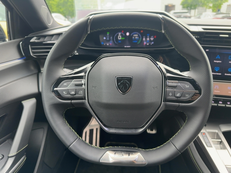 Peugeot 408 Plug-In Hybrid 225 GT*NAVI*360°-Kamera*LED** — photo 9