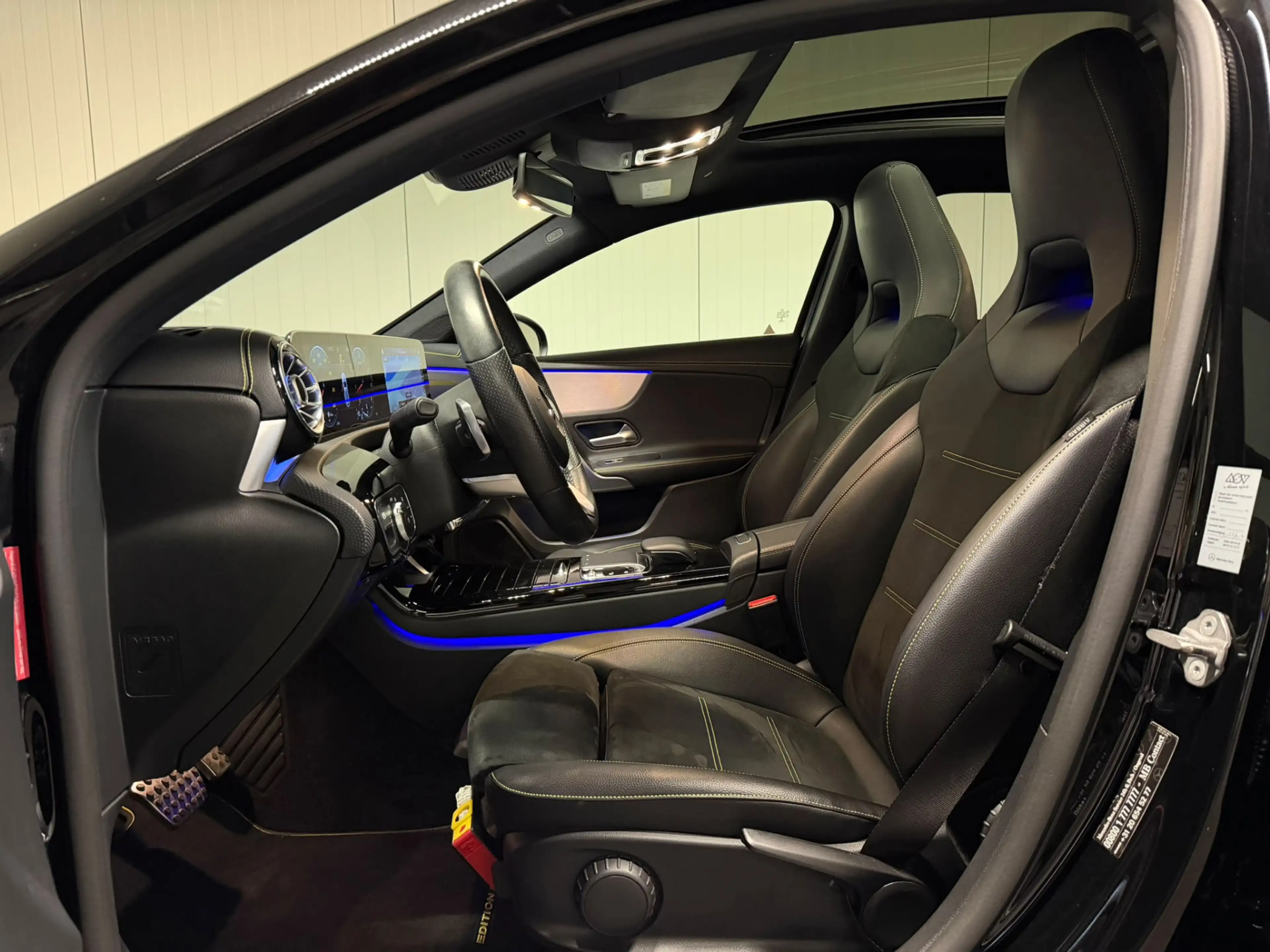Mercedes-Benz A 250 Premium Plus Edition 1 PANO SFEER WIDESCREEN Night — photo 10
