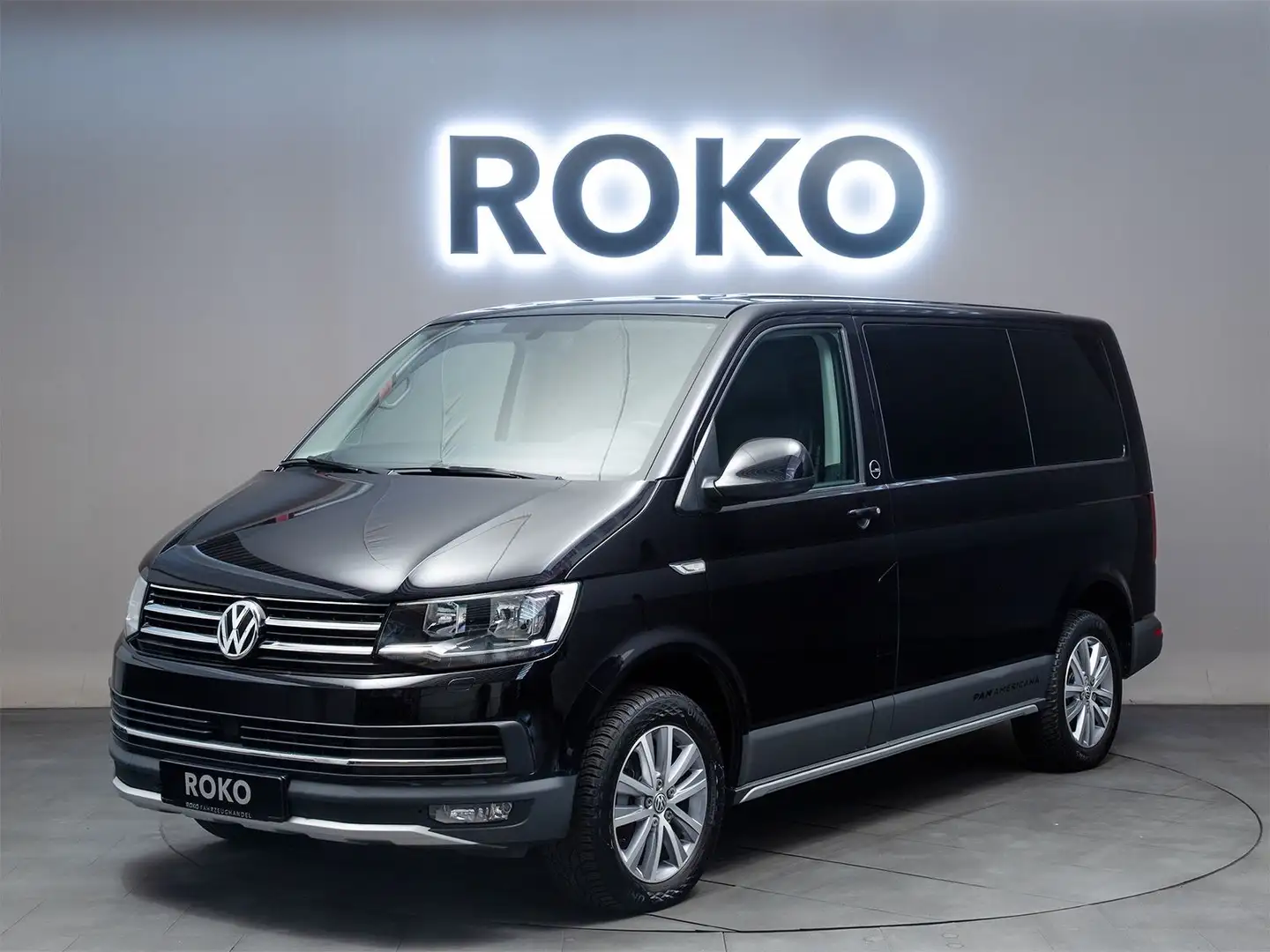Volkswagen T6 Multivan PanAmericana ACC Nappa CAM StandHz Schwarz - 1