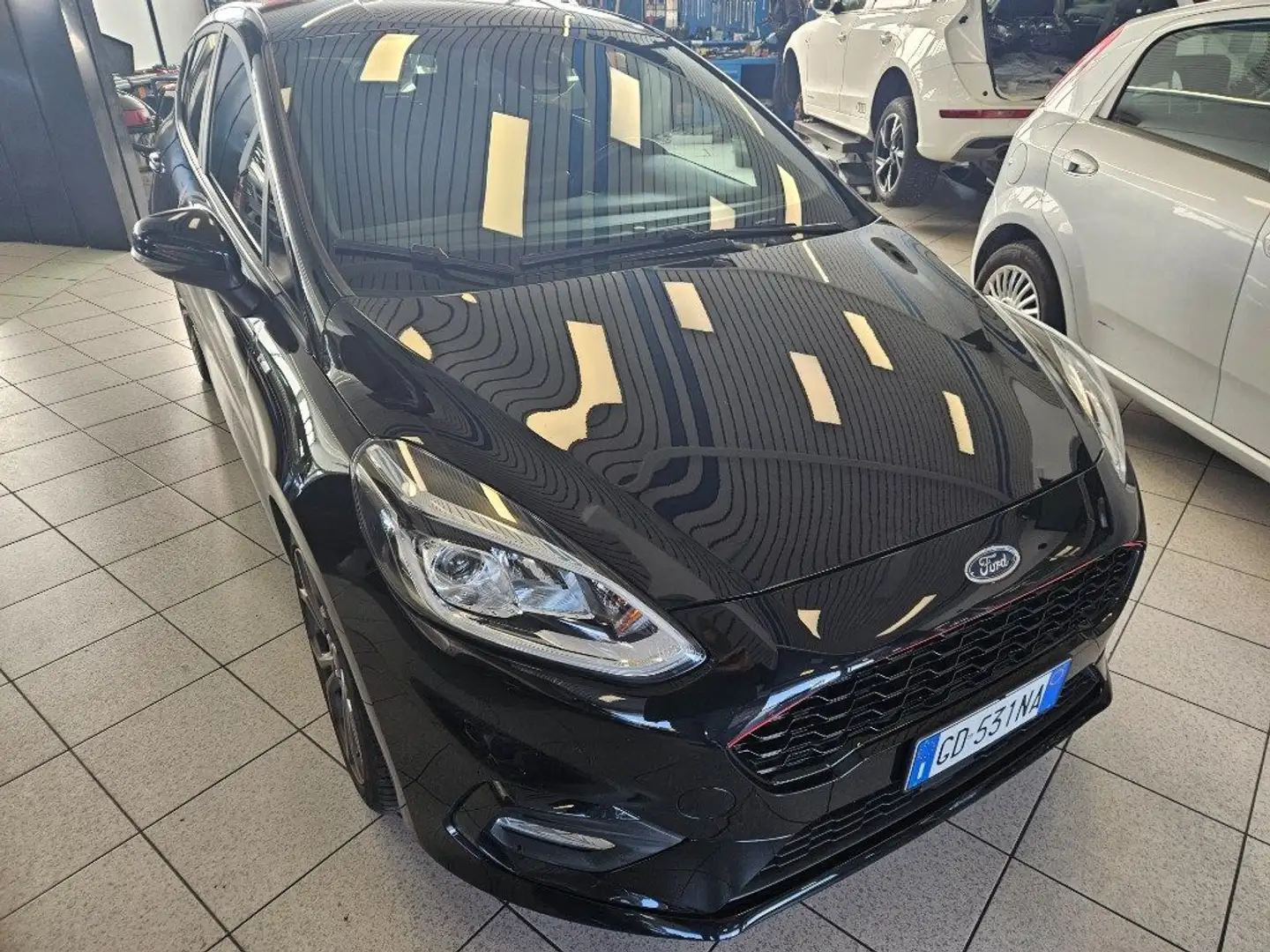 Ford Fiesta 1.0 Ecoboost Hybrid 125 CV 5 porte ST-Line Schwarz - 1