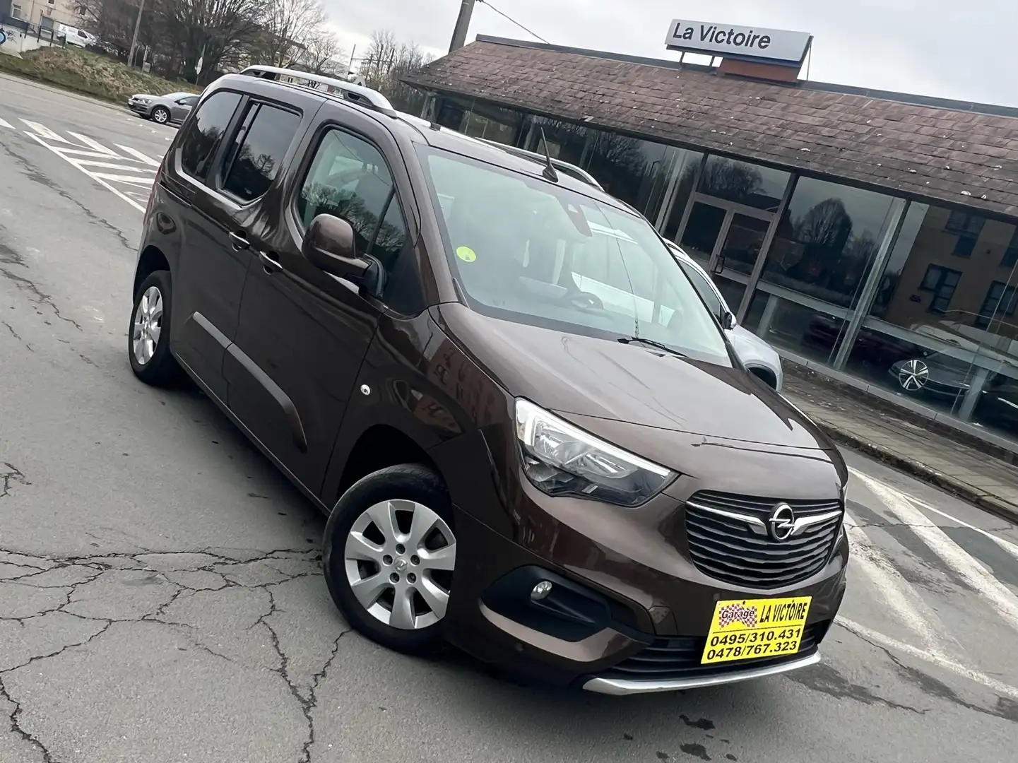 Opel Combo Life 1.5 TDi 5 PLaces/toit panoramique/GPS/Caméra/Led Marrón - 1