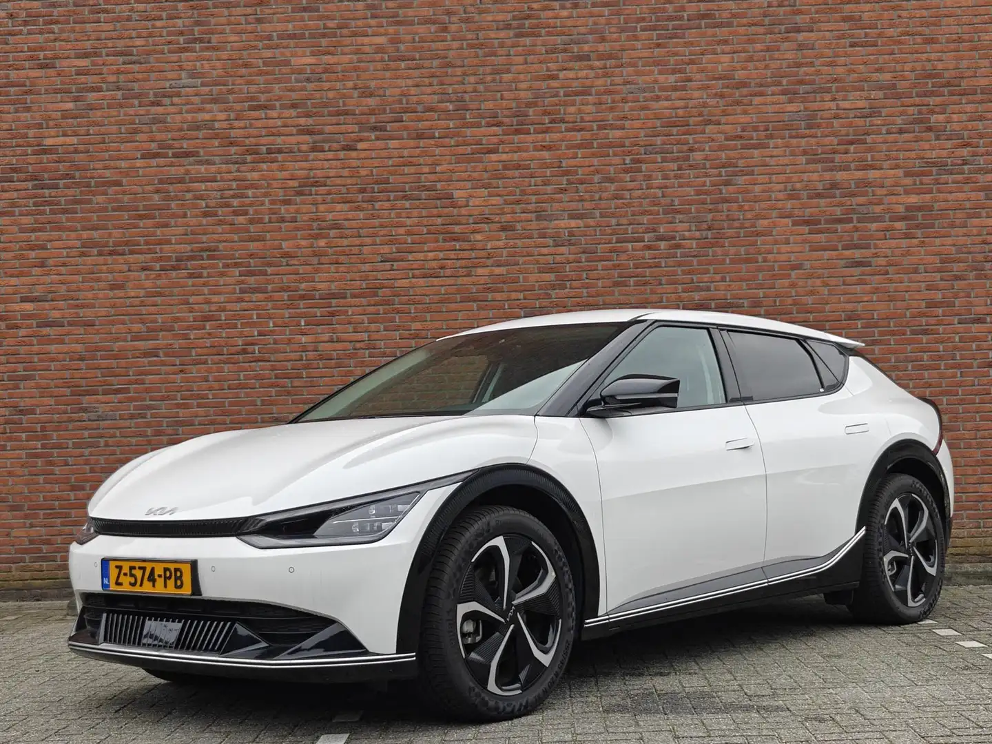 Kia EV6 77,4kWh 229pk RWD Edition Advanced | Winterpakket Wit - 2