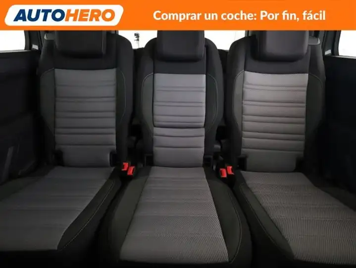 Volkswagen Touran 2019, foto 16