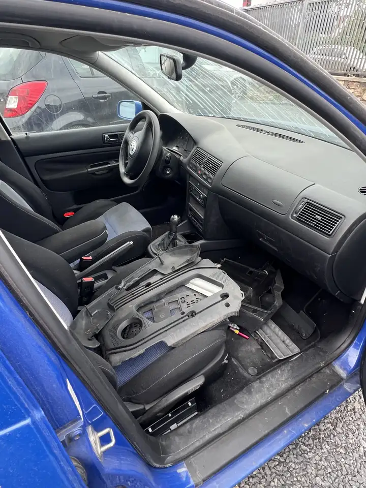 Volkswagen Golf 2.3 V5 Generation, foto 5