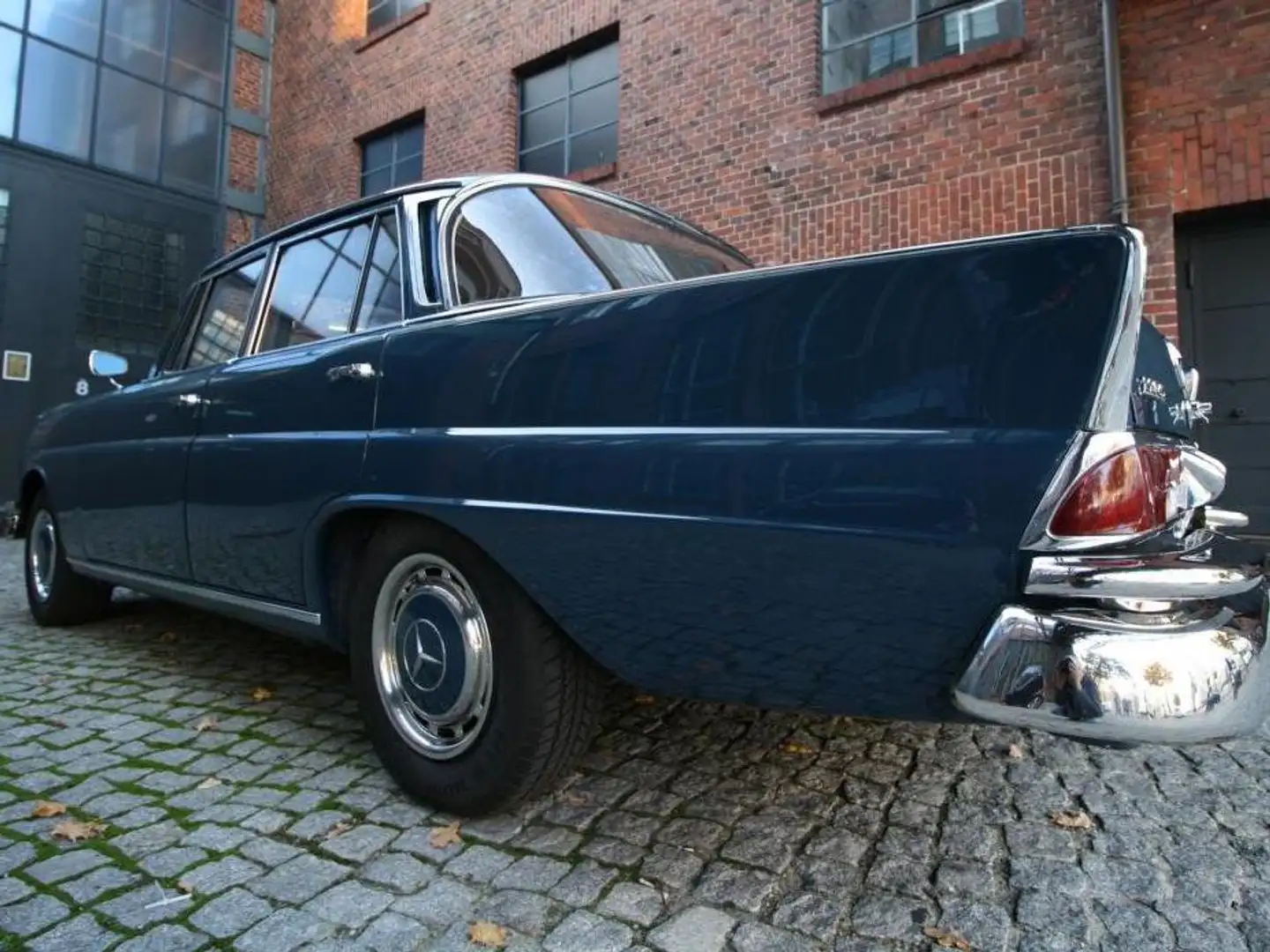 Mercedes-Benz 220 Sb Синий - 1