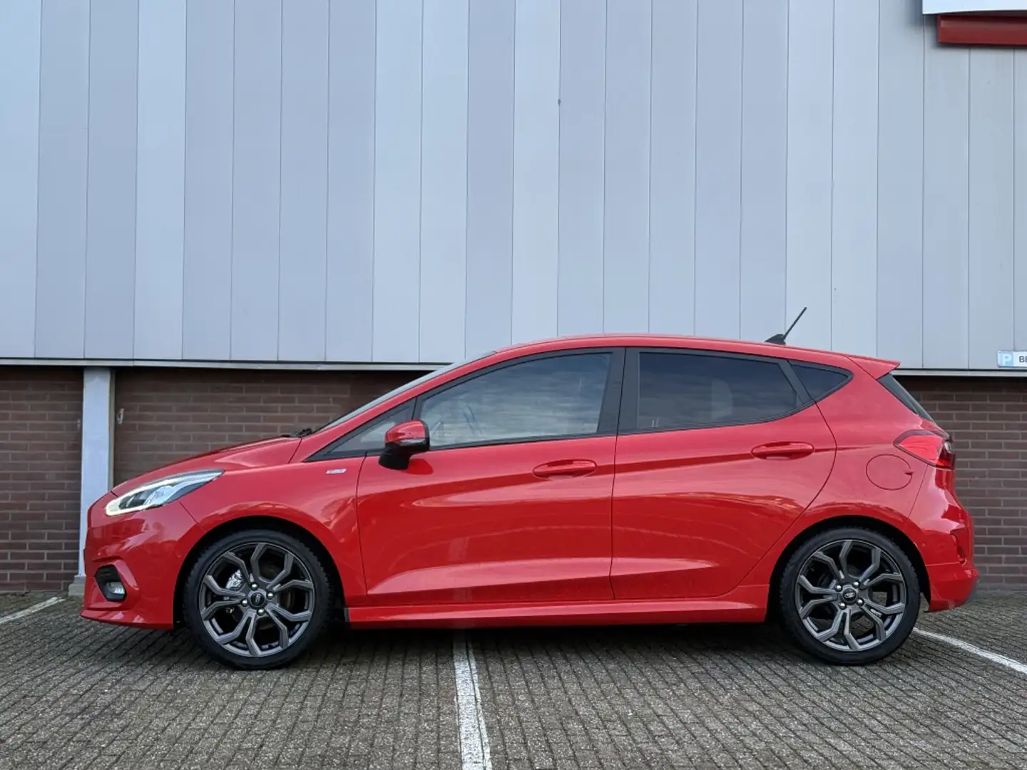 Ford Fiesta 1.0 EcoB. ST-Line Rood - 2