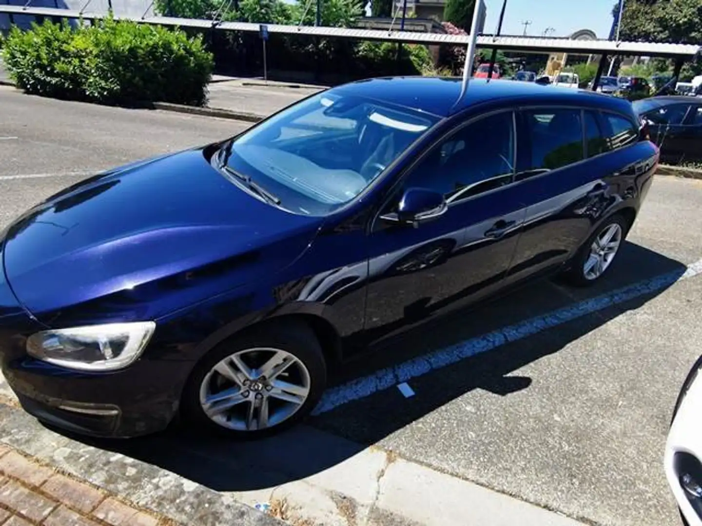 Volvo V60 V60 2.0 d2 Business geartronic(120CV) Blu/Azzurro - 2