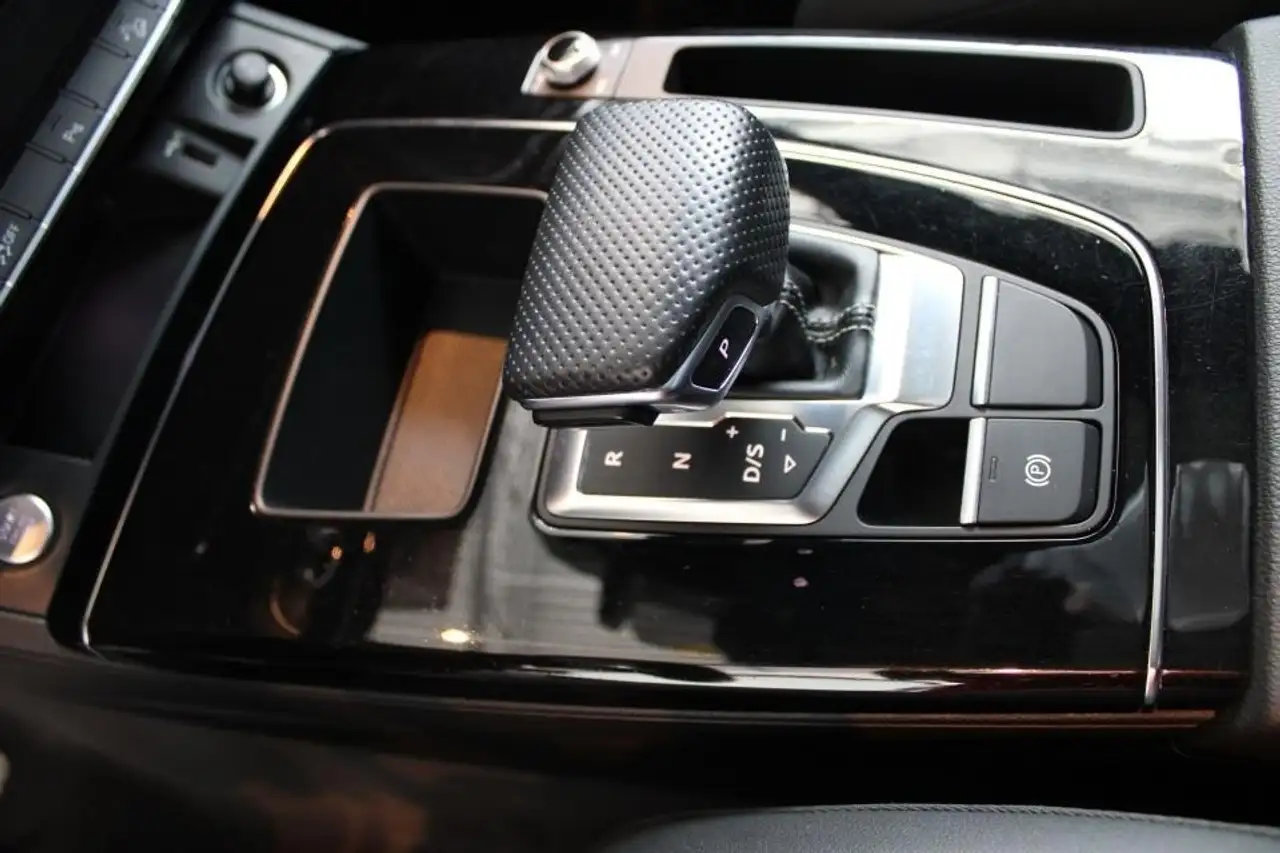 Audi Q5 снимка Audi Q5